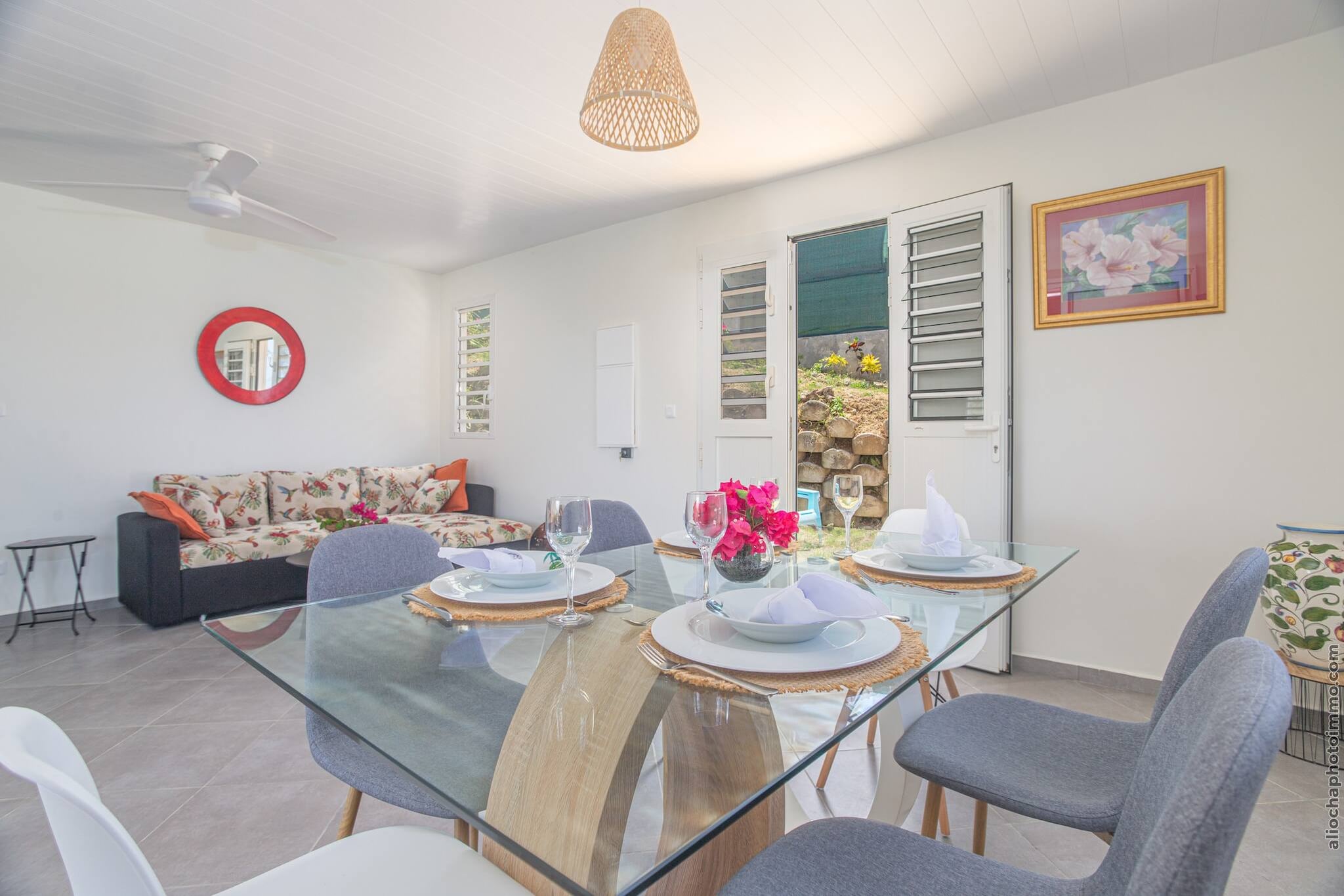 Bungalow Chic : Vue Mer & Montagne (Orange)-Eetkamer