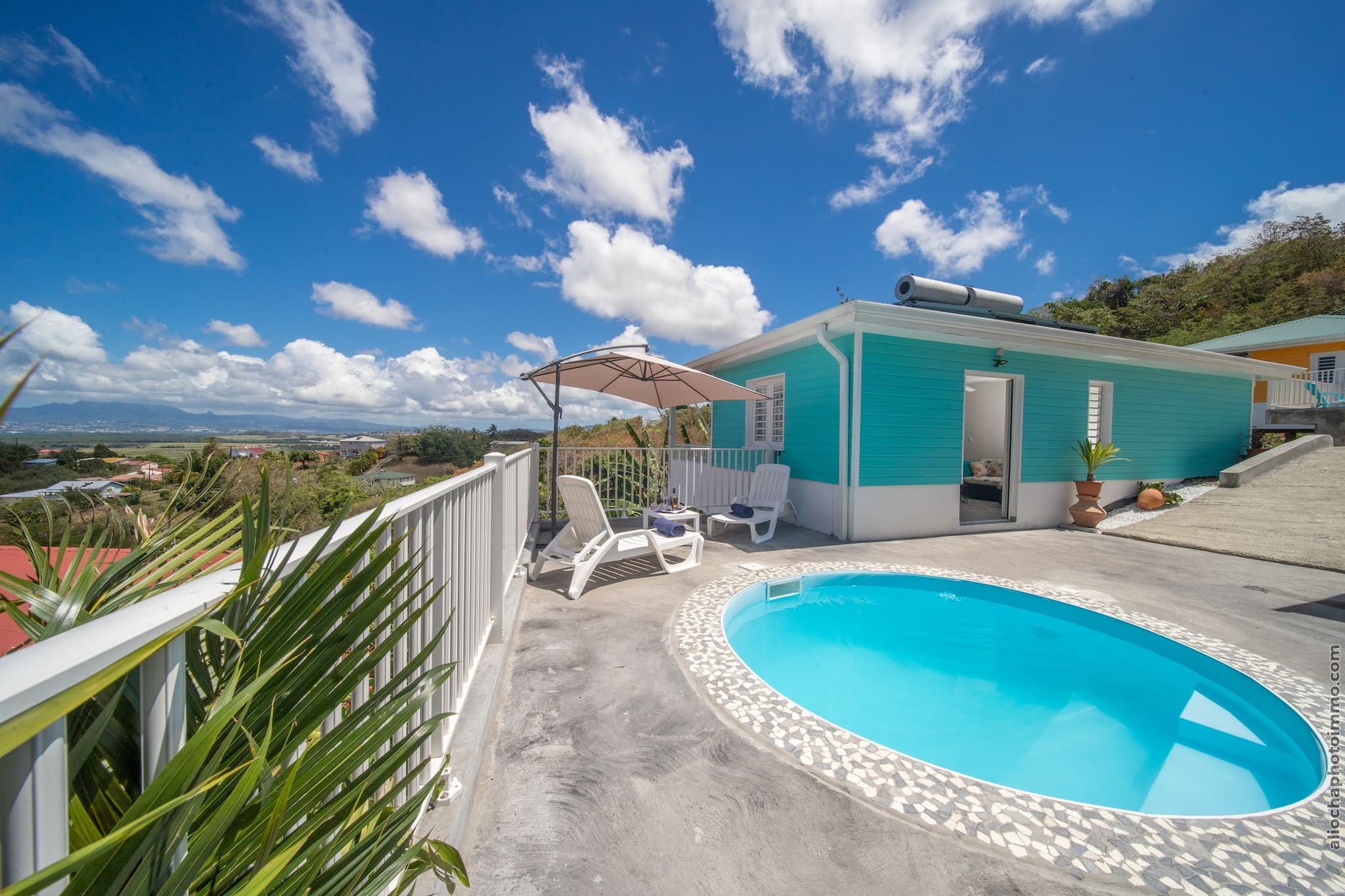 Bungalow Chic : Vue Mer & Montagne (Bleu)