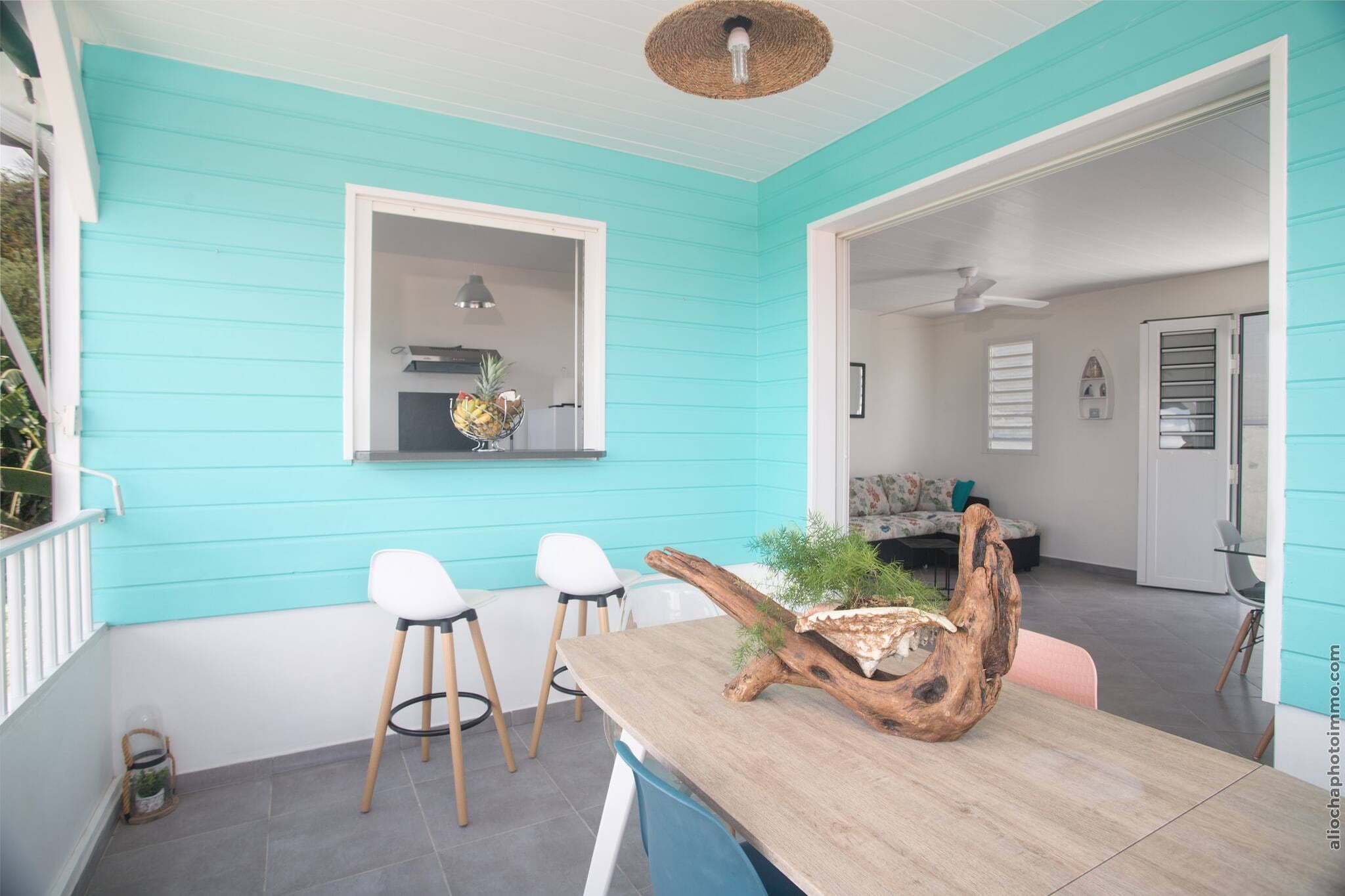 Bungalow Chic : Vue Mer & Montagne (Bleu)-Terrasbalkon