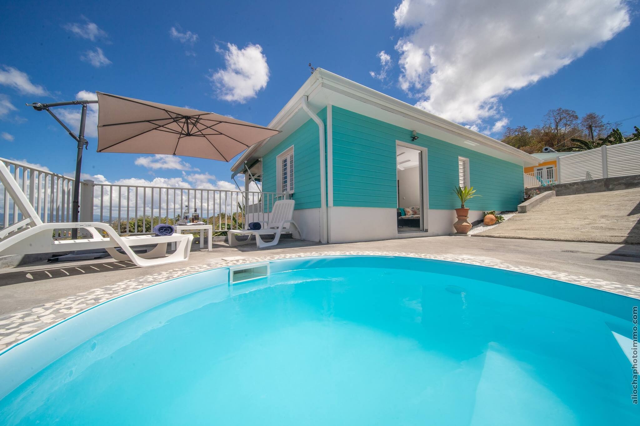 Bungalow Chic : Vue Mer & Montagne (Bleu)