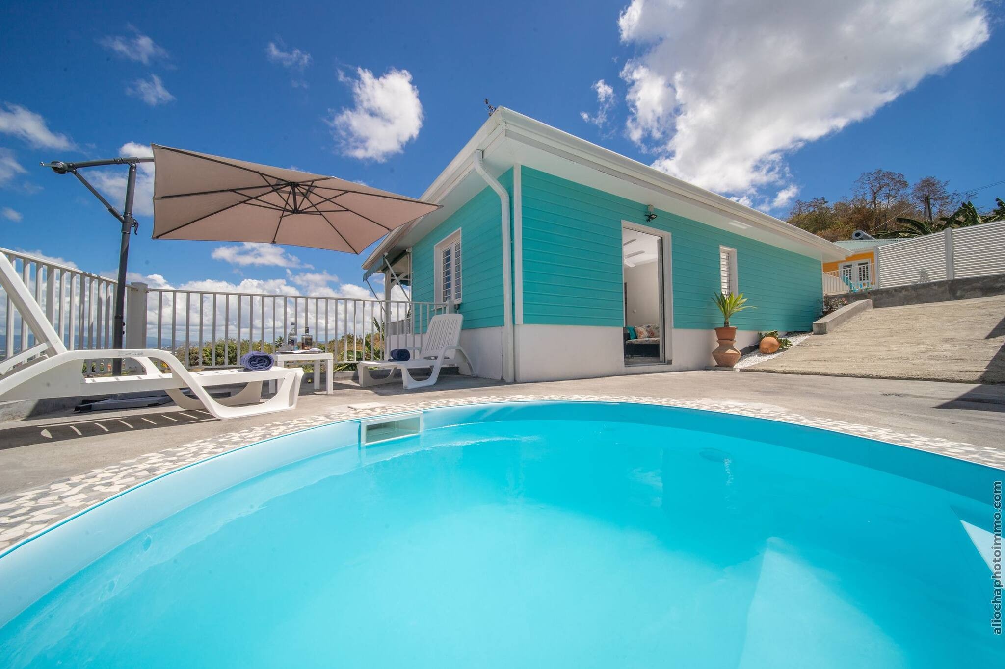 2 Bungalows avec 2 Piscines : Vue Mer (Bleu & Oge)-Buitenkant zomer