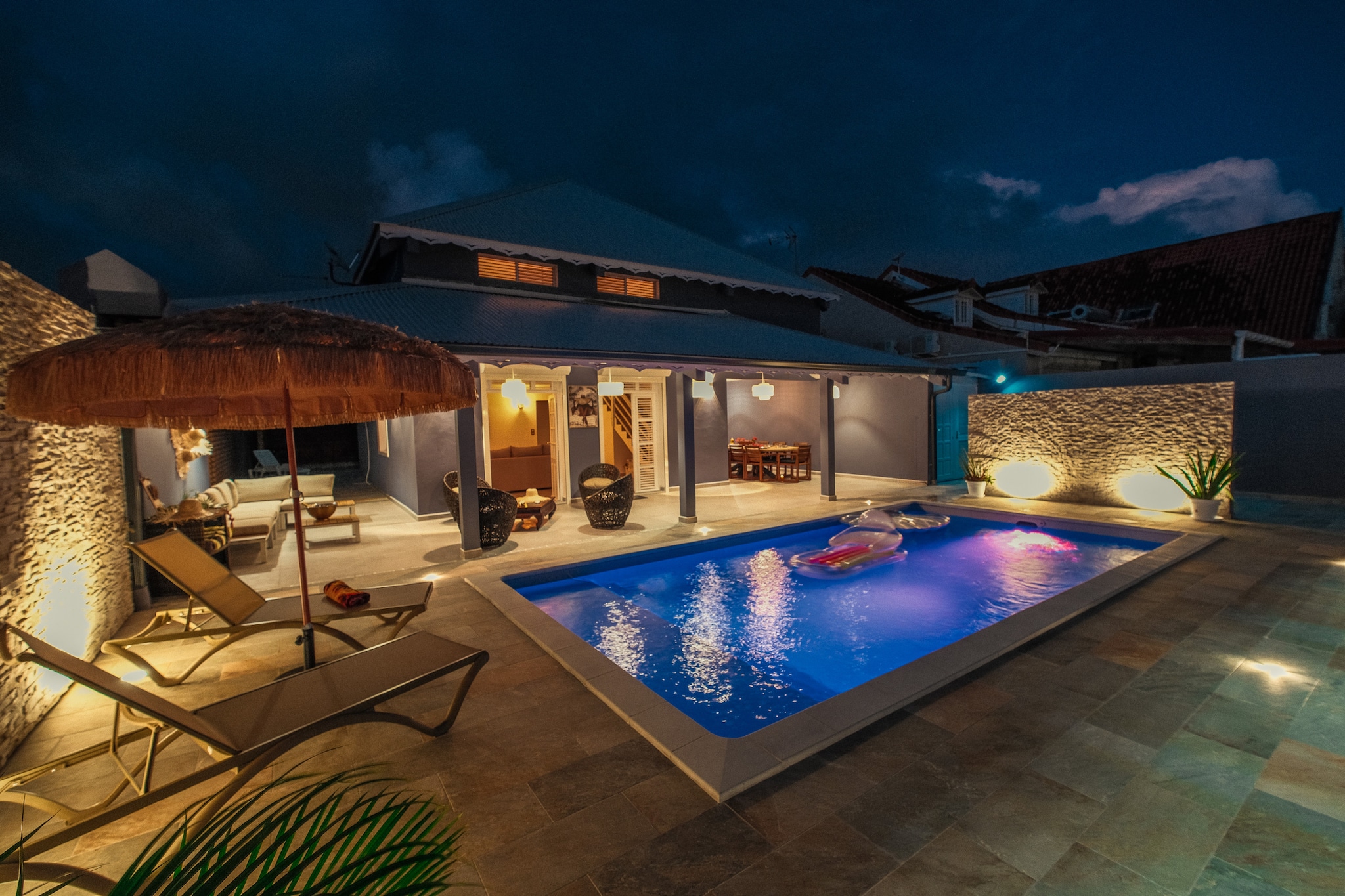 Villa L'Or de Belfond - Piscine & Plage à Pied-Buitenkant zomer