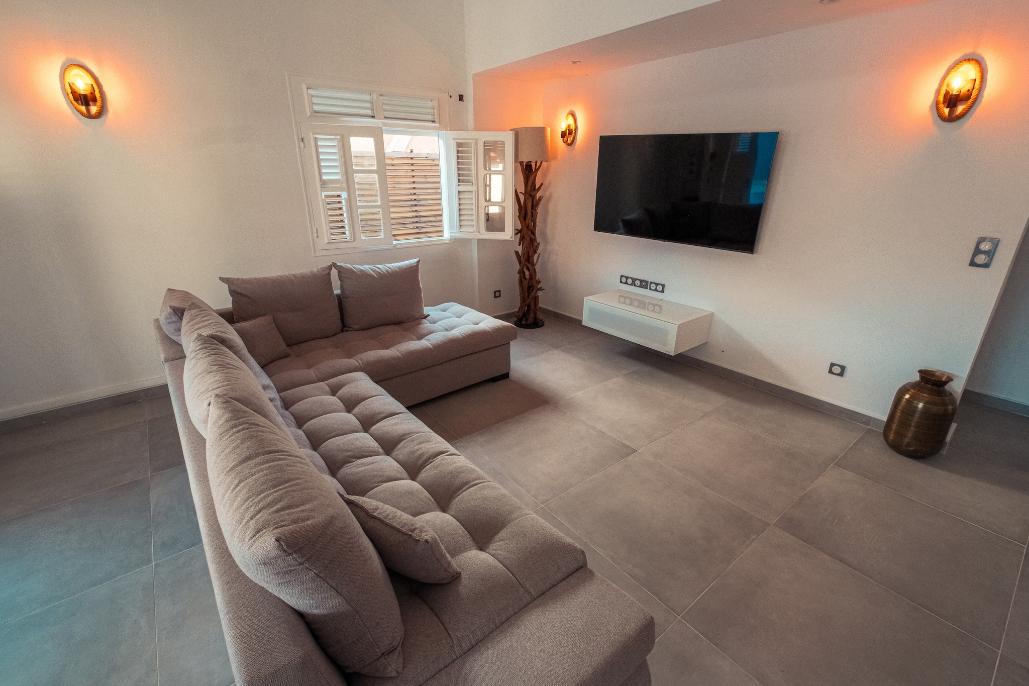 Villa L'Or de Belfond - Piscine & Plage à Pied-Woonkamer