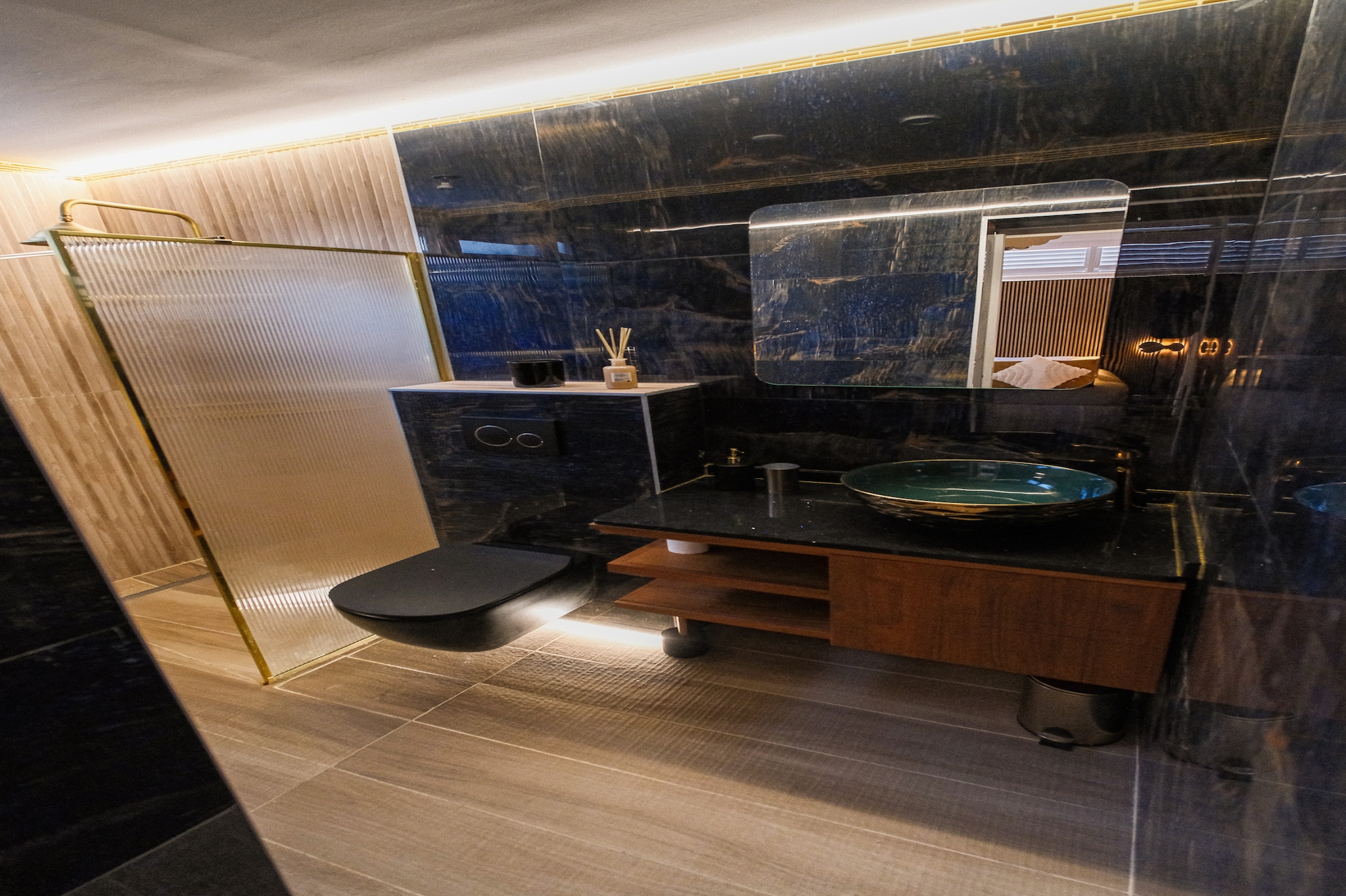 Villa L'Or de Belfond - Piscine & Plage à Pied-Badkamer