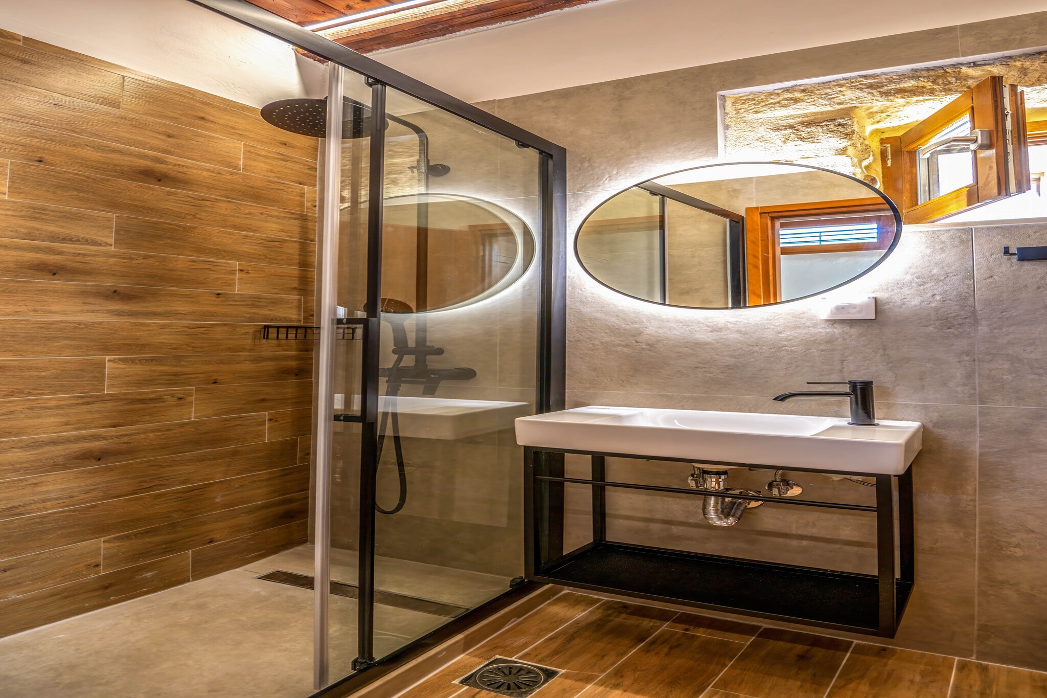 Golden Theros - Village Experience-Badkamer