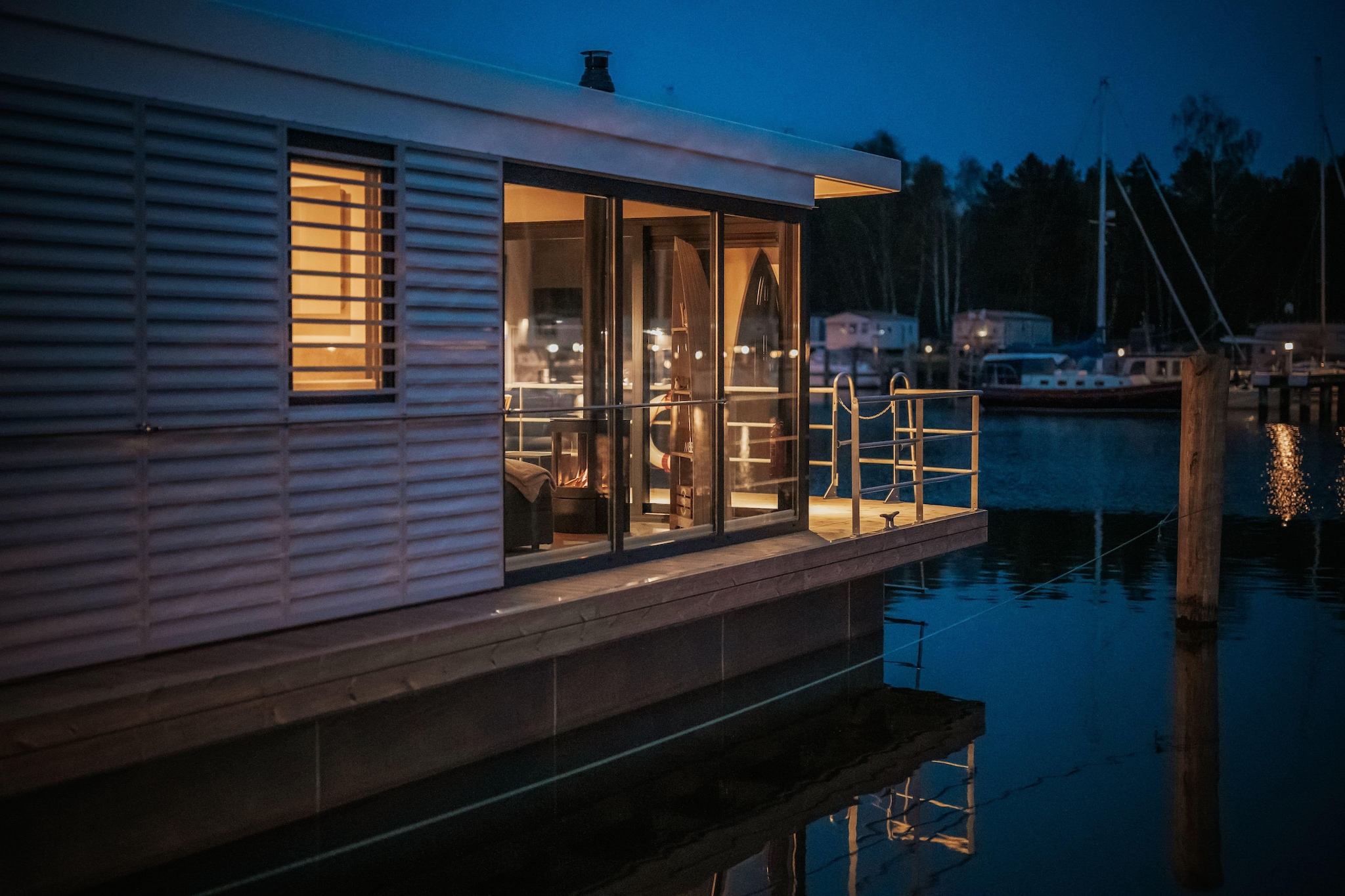 Hausboot in Peenemünde-Exterior summer