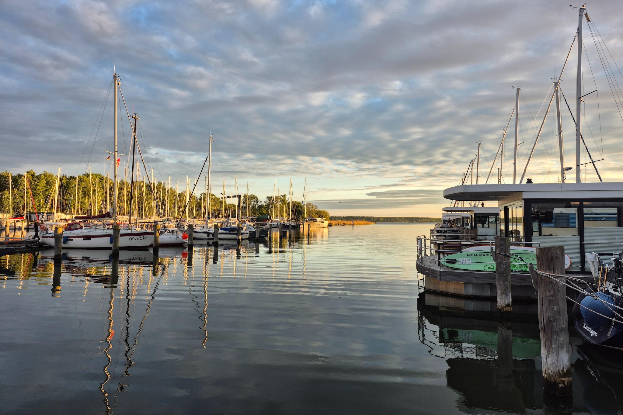 Hausboot in Peenemünde - View in summer
