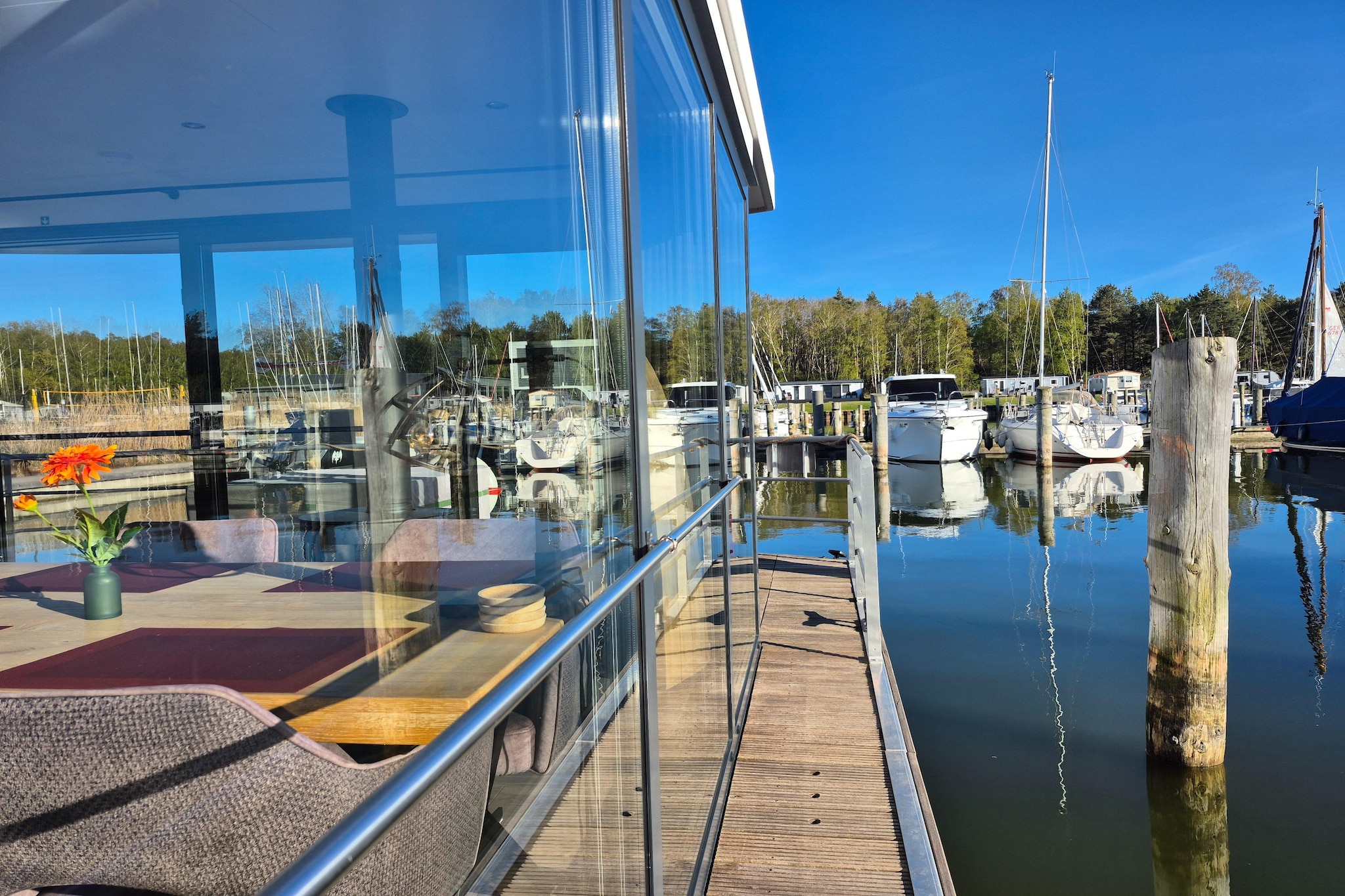 Hausboot in Peenemünde - View in summer