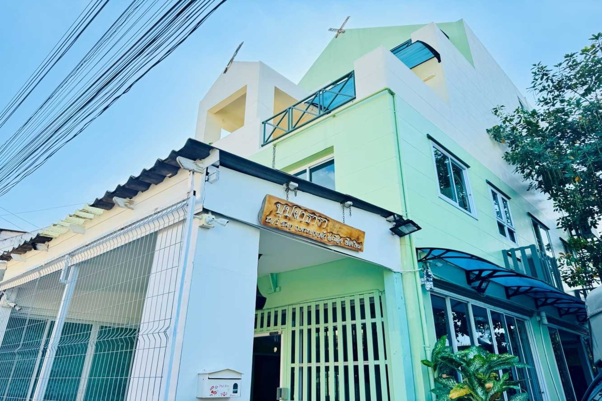 Superior Double Stay | Sleek & Cozy