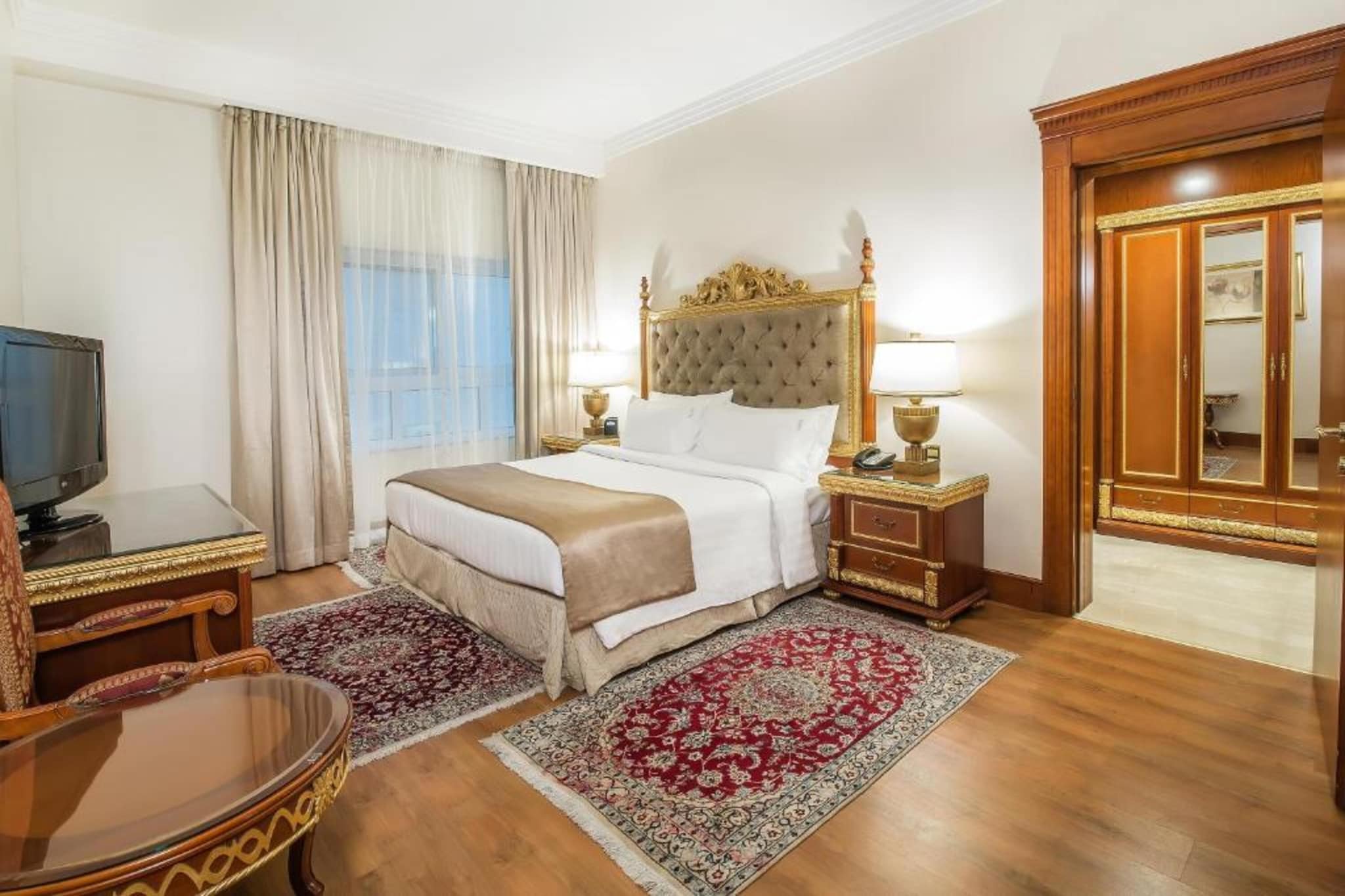 Suite in Dubai near Burjuman Mall