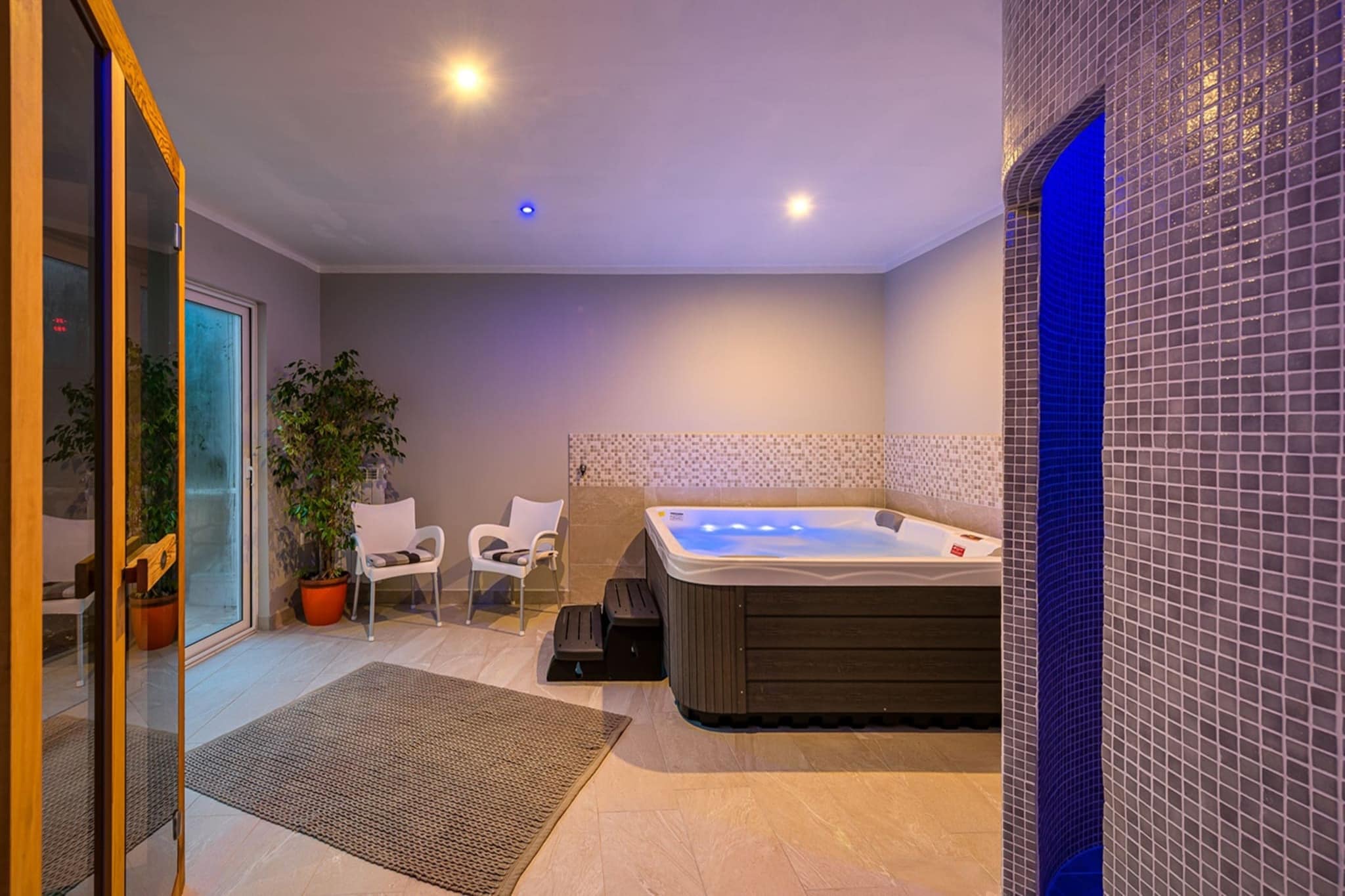 Lara 7 - Shared Pool, Sauna, Jacuzzi-Badkamer
