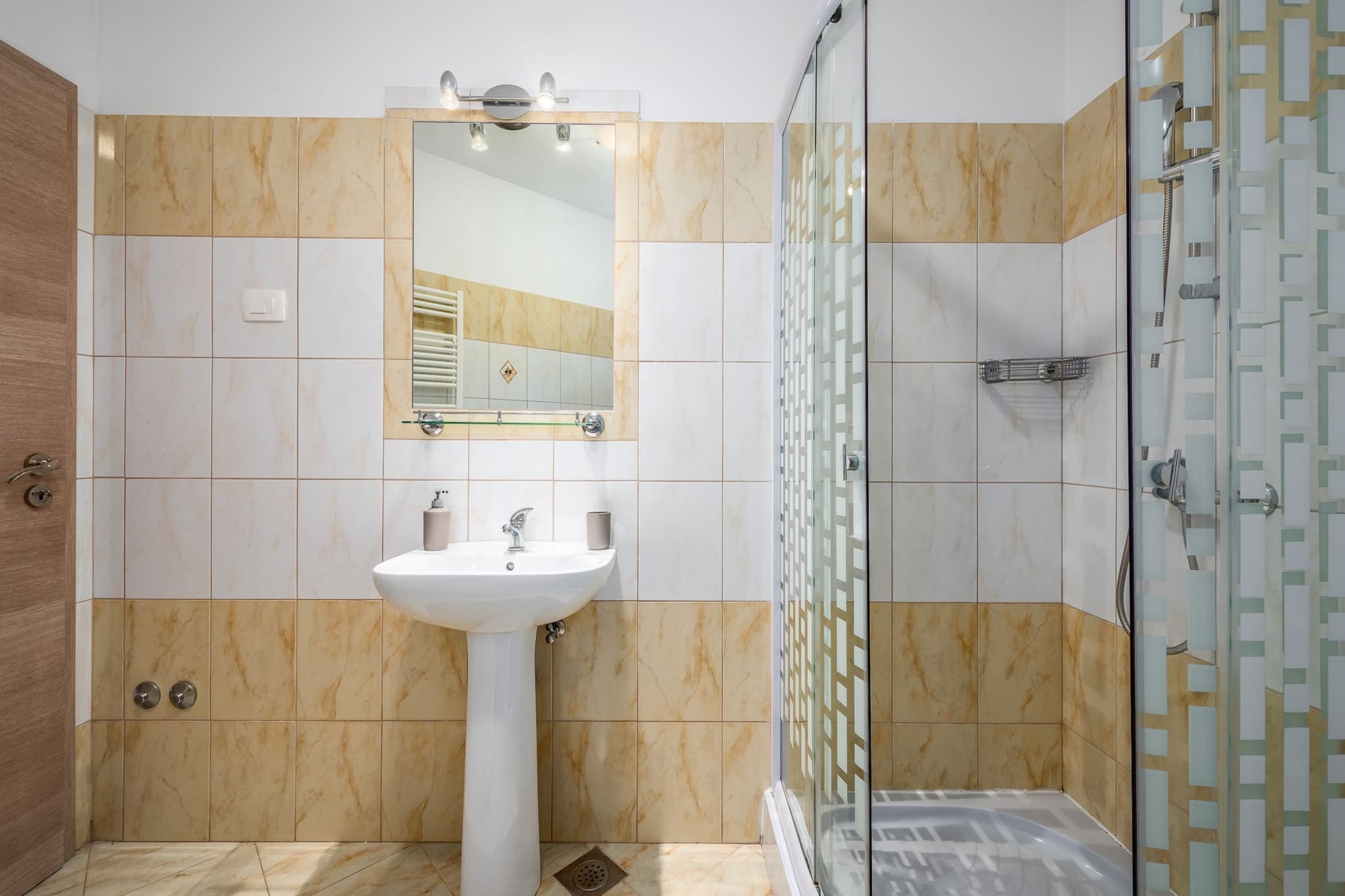Lara 7 - Shared Pool, Sauna, Jacuzzi-Badkamer