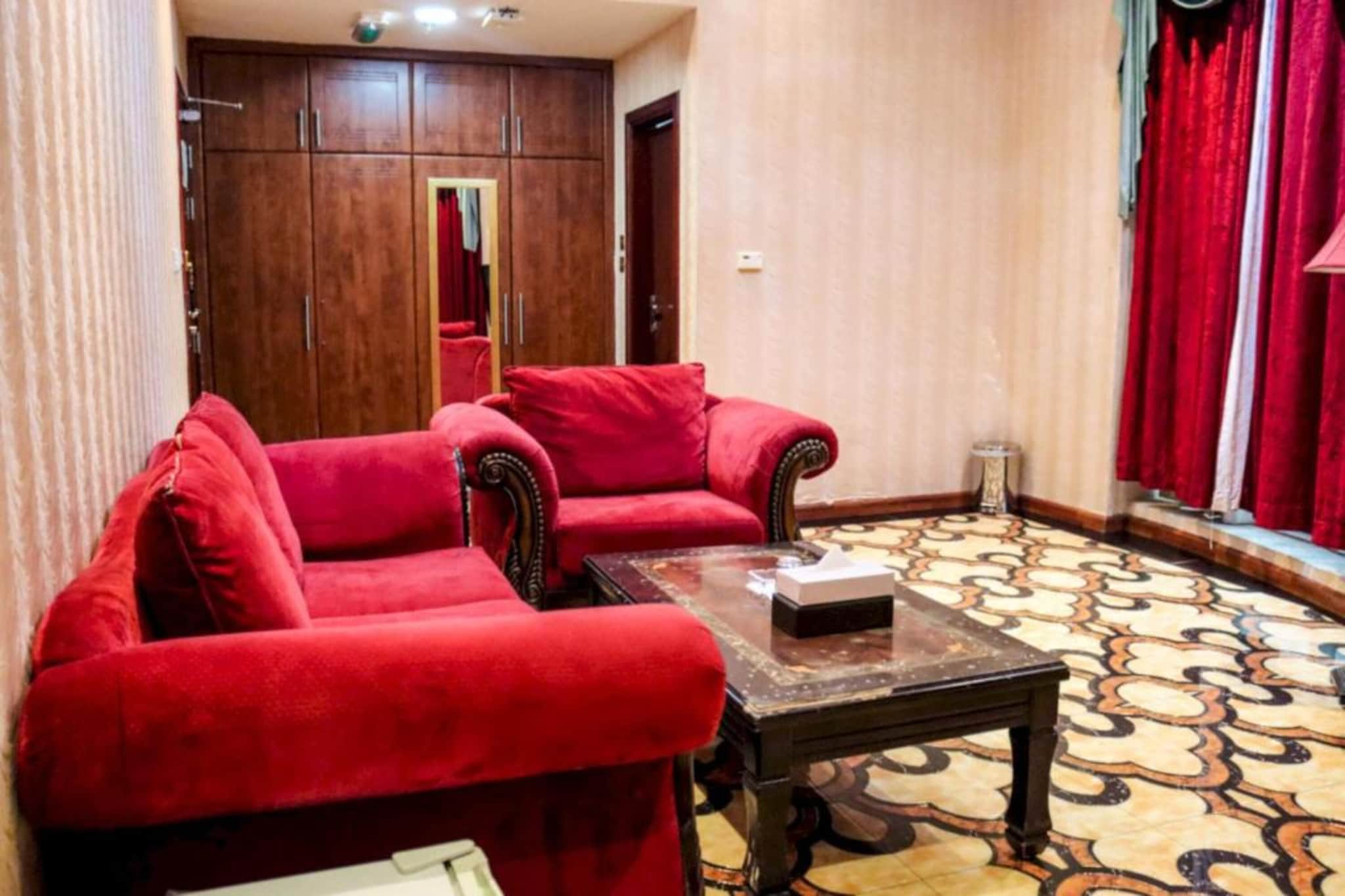 Located in the vibrant heart of Nasr Square, Executive Suite | Phoenix Hotel Luxury offers a refined urban escape just 20 minutes from Dubai International Airport. Designed for both business and leisure travelers, this upscale hotel features all-day dining, a tranquil spa, and complimentary Wi-Fi throughout the property.

The executive suite provides a spacious and elegant setting, complete with a flat-screen TV, minibar, and large wardrobe. The private bathroom includes a shower, premium toiletries, and a hairdryer, ensuring a comfortable and indulgent stay. Guests can also enjoy revitalizing massage treatments at the on-site spa, while services like laundry, ironing, and car rentals are available at the 24-hour front desk.

With Union Square Metro Station just 10 minutes away and top attractions like Al Ghurair Mall and the historic spice souk within a 20-minute drive, the hotel offers seamless access to shopping, culture, and transport. Whether you're here for work or relaxation, Phoenix Oasis delivers a perfect blend of comfort, location, and warm hospitality