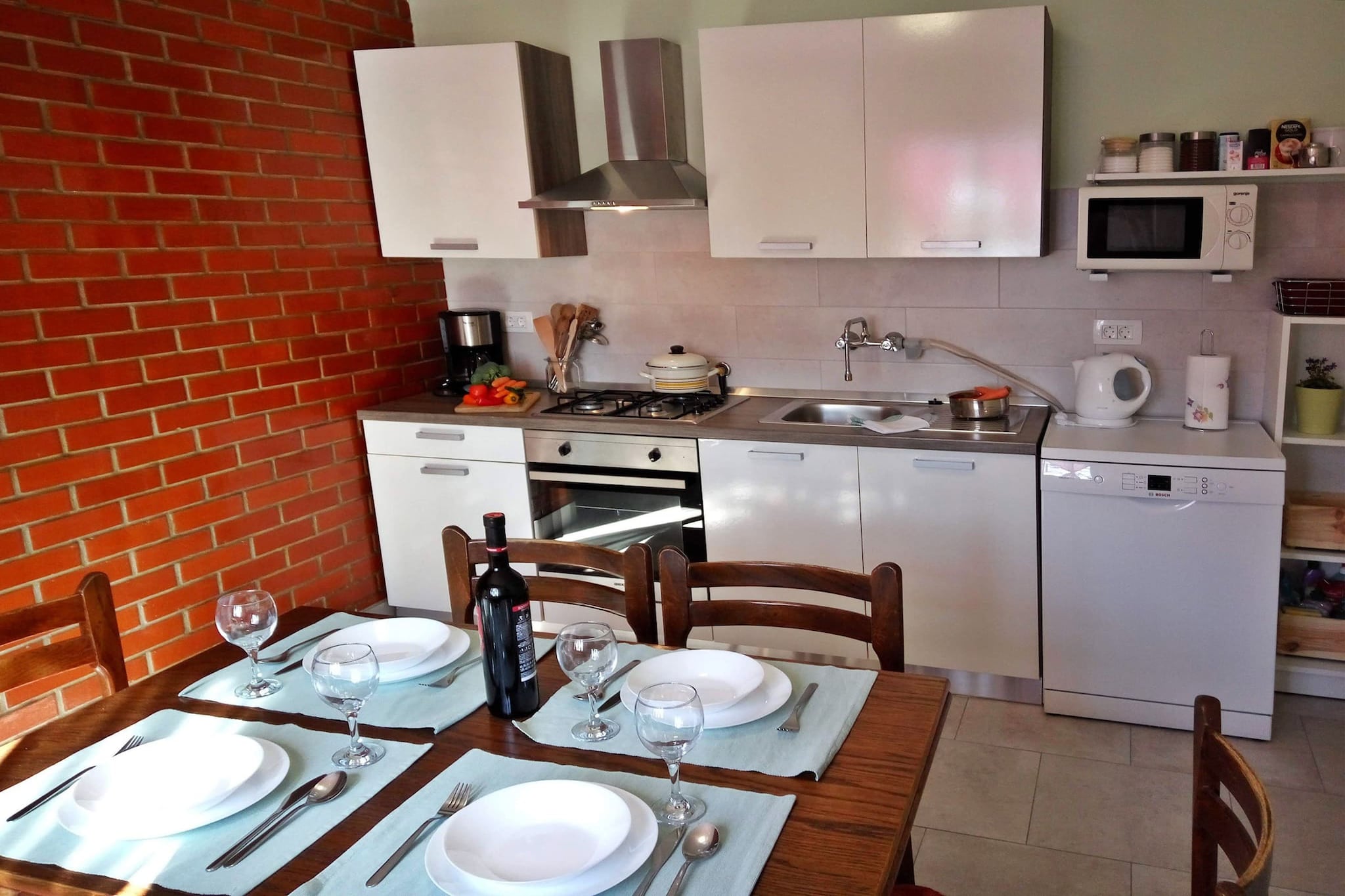 On the 1st floor: (open kitchen(hob, electric kettle, toaster, coffee machine, oven, microwave, dishwasher, fridge, freezer, dishes and cutlery), Living/diningroom(TV, dining table, seating area), bedroom(single bed, single bed), bedroom(Queen Bed), bedroom(Queen Bed), bathroom(shower), bathroom(shower), Internet access)\n\nGarden Furniture , fireplace, washing machine, patio, air conditioning, terrace, garden, garden(fenced), sun loungers, BBQ, parking, swimming pool(private), high chair, ironing board, iron, hairdryer, crib(free), Essentials