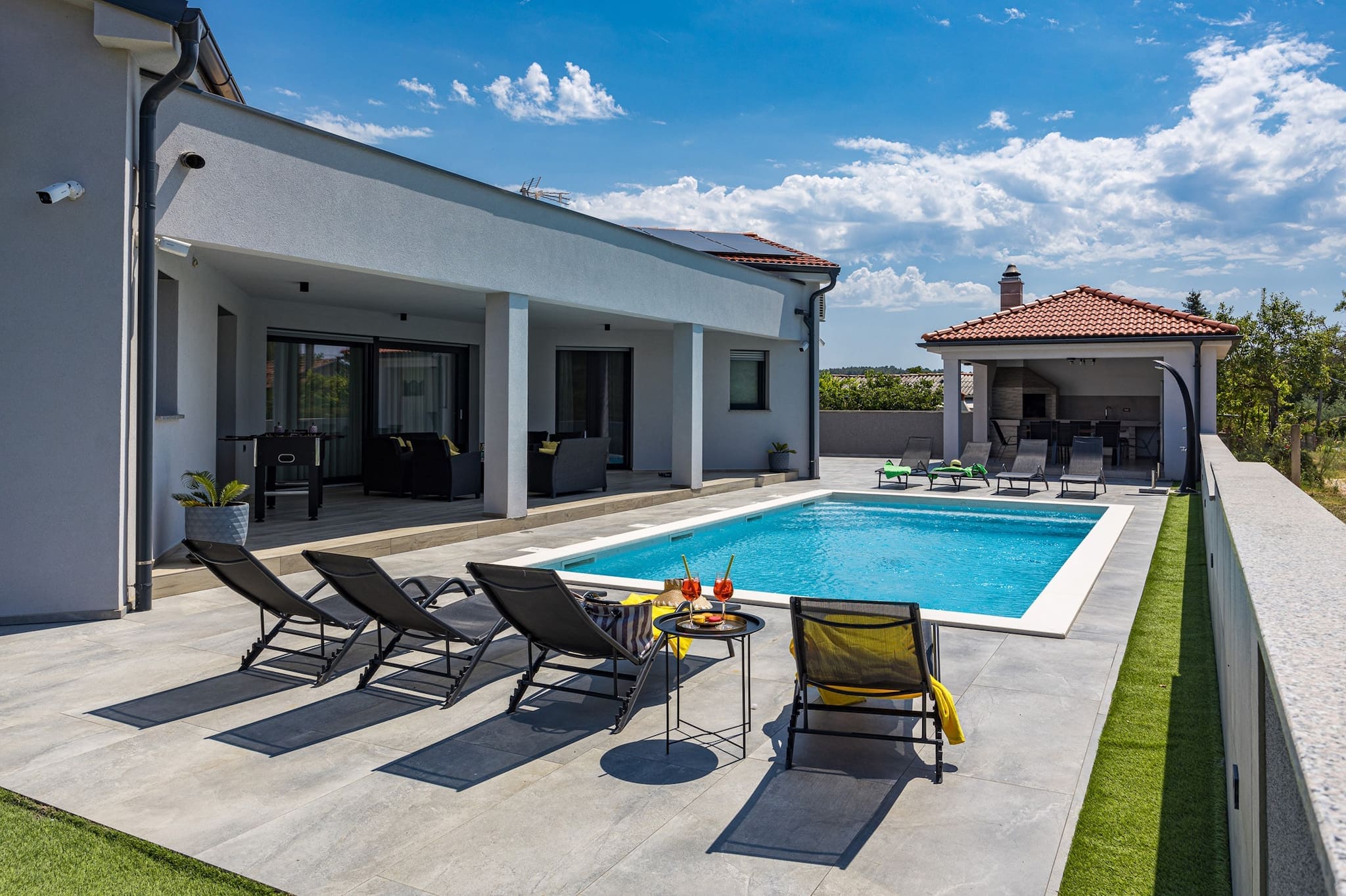 poolofhouse