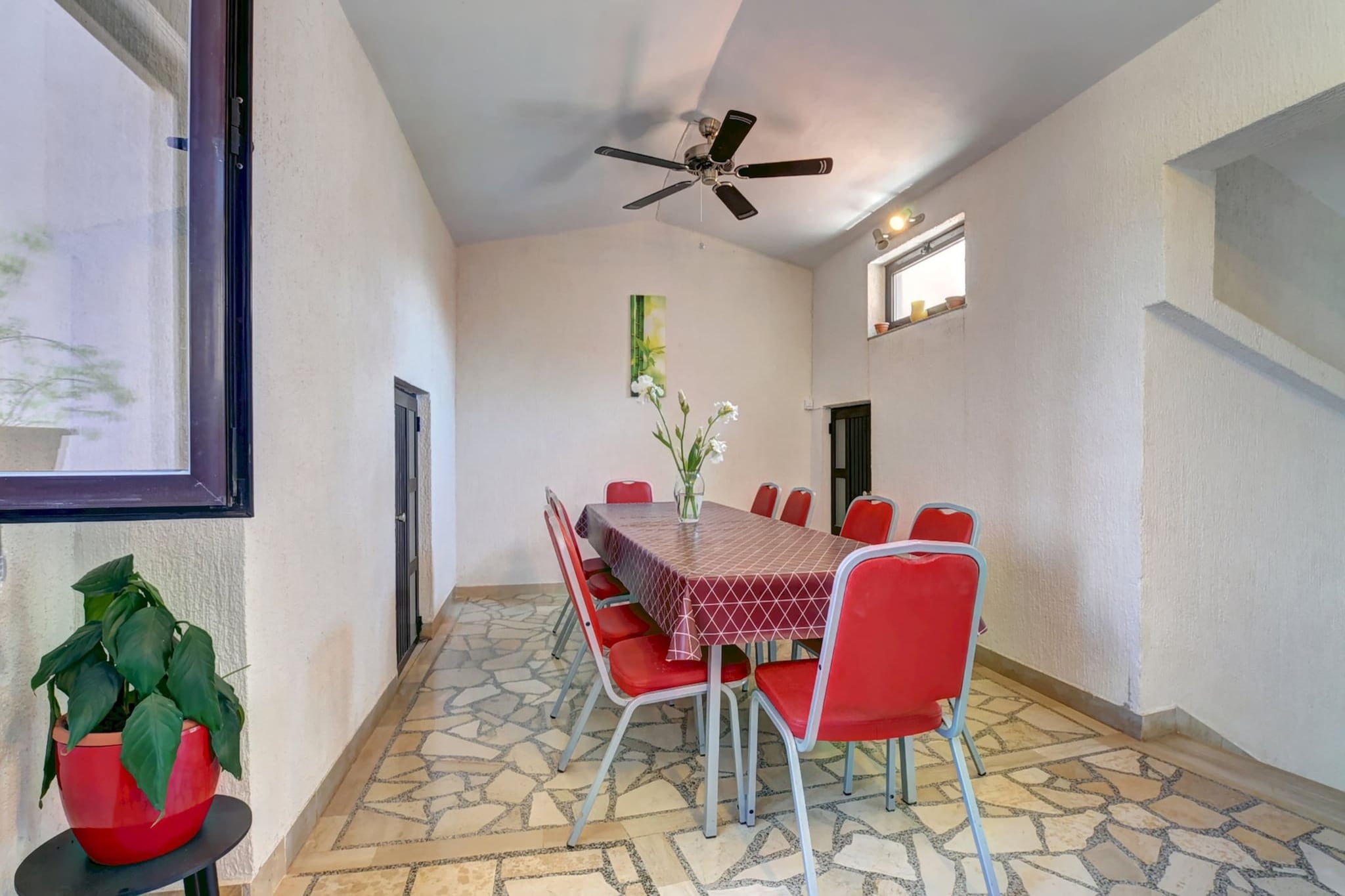 Ground floor: (dining room(dining table), open kitchen(hob, electric kettle, toaster, microwave, dishwasher, fridge, freezer, dishes and cutlery), Living/bed room(single sofa bed, double king size bed, TV), bathroom(shower, toilet), Internet access)\n\nGarden Furniture , TV, fireplace, shower, patio, air conditioning, terrace, garden(fenced), BBQ, parking, hairdryer, hot water, Essentials