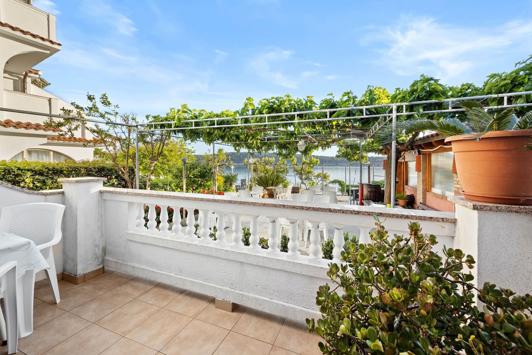 Apartments Jurica - Apt 4 with Sea View-Terrasse