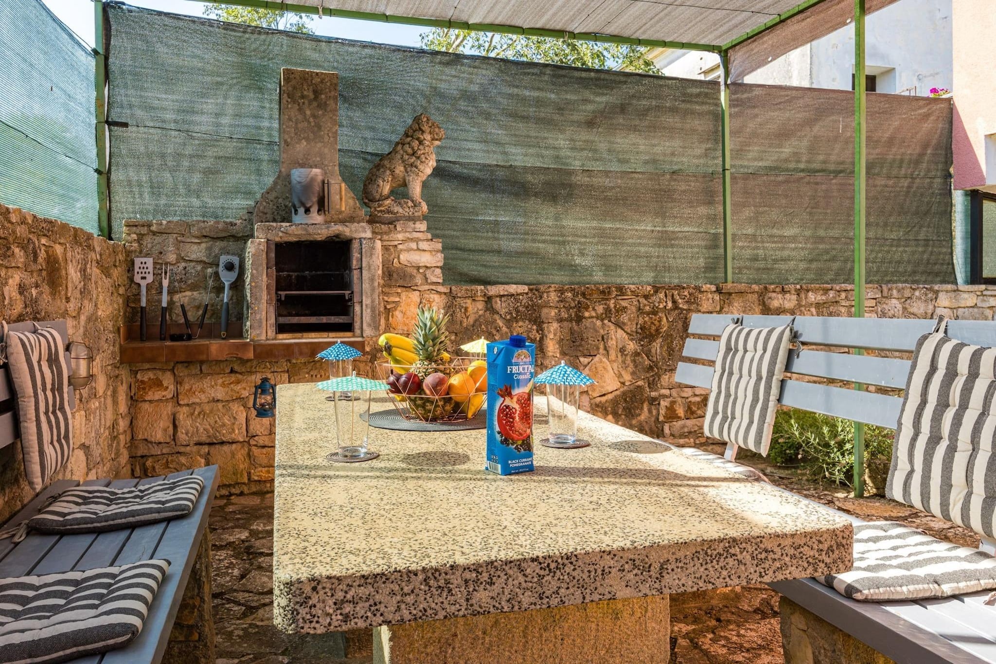 Kristijan & Jelena - Pool, Jacuzzi, Playground-Terrasbalkon