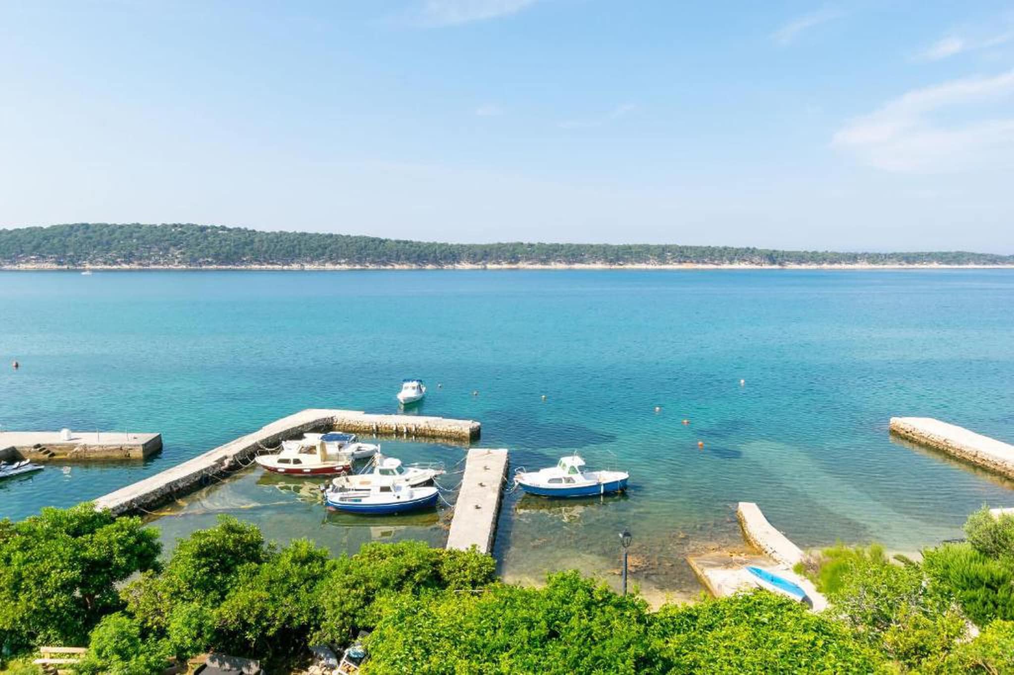 Max - Sea View, One Bedroom Apt with Terrace-Areas summer 20km