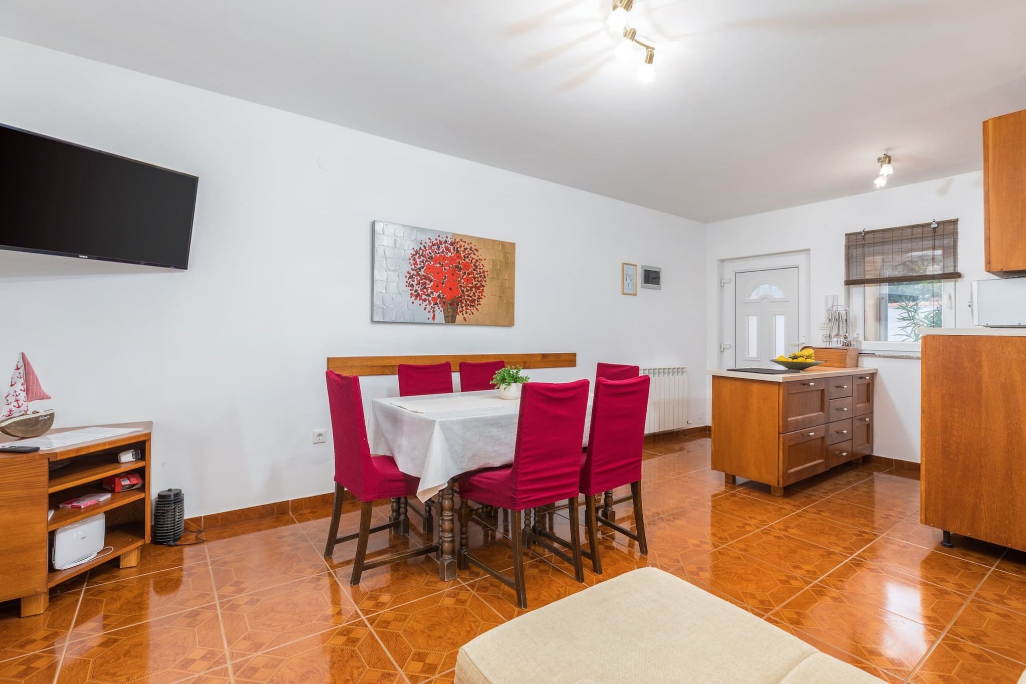 Apartment with Pool in Liznjan - Buneta-Woonkamer