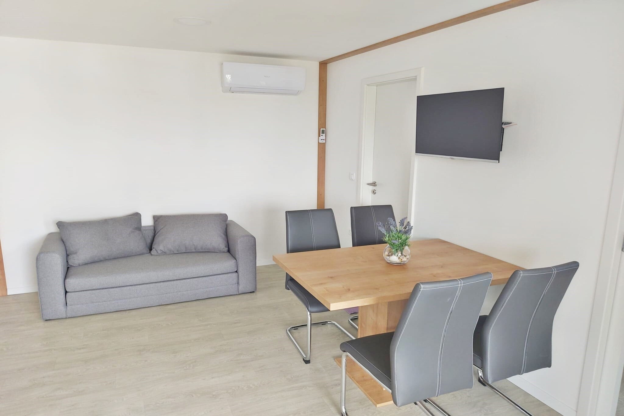 House in Pula near Zlatne Stijene Beach