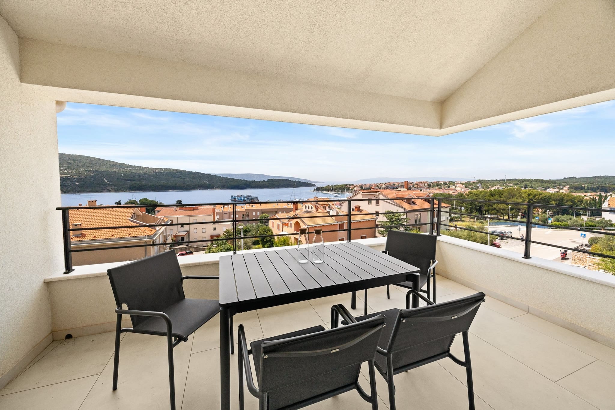 Enchanting Summer Apartment-Terrace balcony