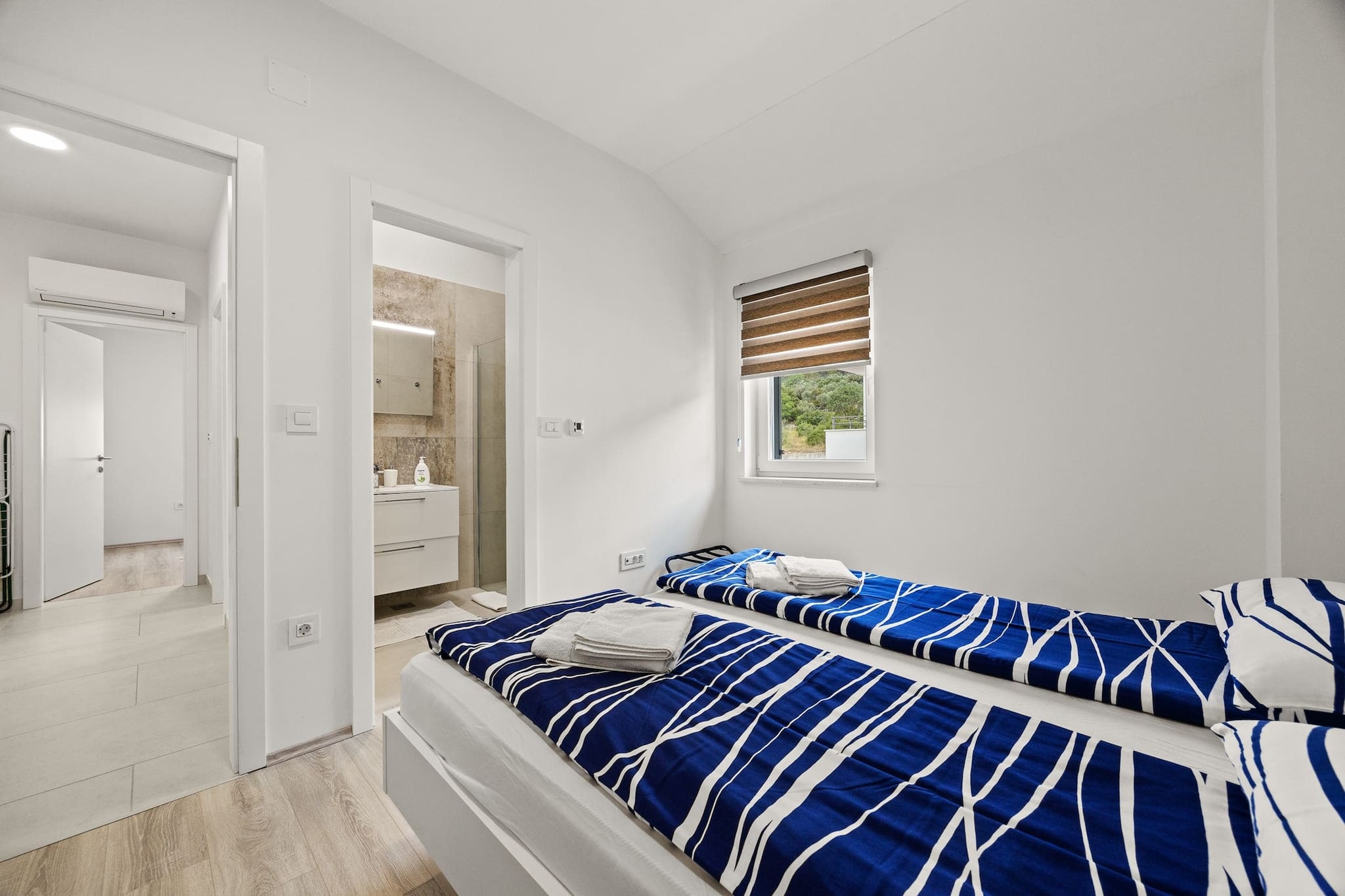 Enchanting Summer Apartment-Bedroom