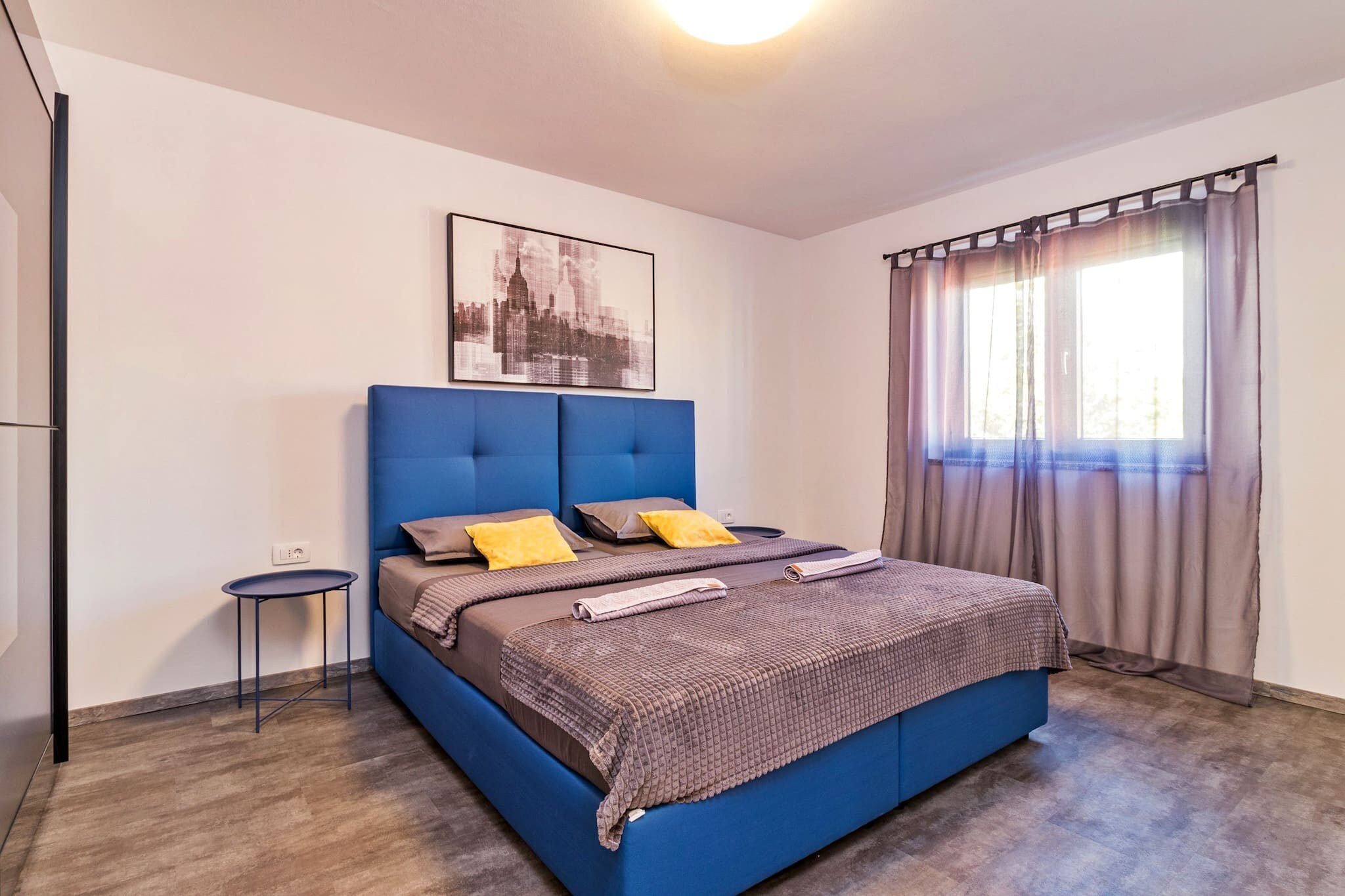 On the 1st floor: (open kitchen(hob, electric kettle, toaster, coffee machine, oven, microwave, dishwasher, fridge, freezer, dishes and cutlery), Living/diningroom(TV, dining table, seating area), Bedroom with bathroom(single bed, single bed, shower), Bedroom with bathroom(single bed, single bed, shower), Bedroom with bathroom(double king size bed, shower), Bedroom with bathroom(double king size bed, shower), toilet(toilet), Internet access)\n\nGarden Furniture , washing machine, balcony, patio, air conditioning, terrace, garden(fenced), garden, sun loungers, parking, swimming pool(private), high chair, ironing board, iron, hairdryer, crib(free), hot water, Essentials