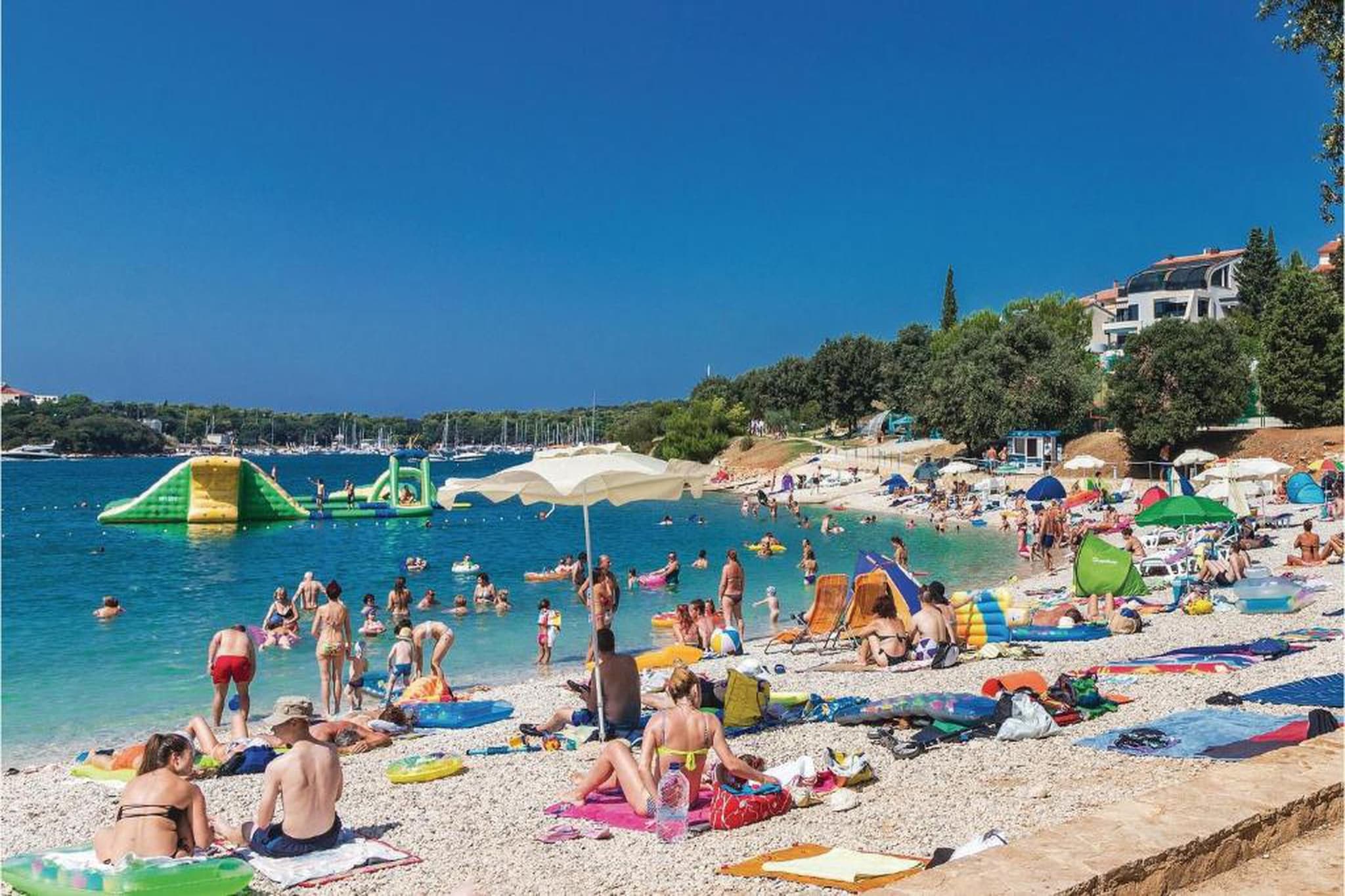 Barbariga Beach Apartment-Areas summer 20km