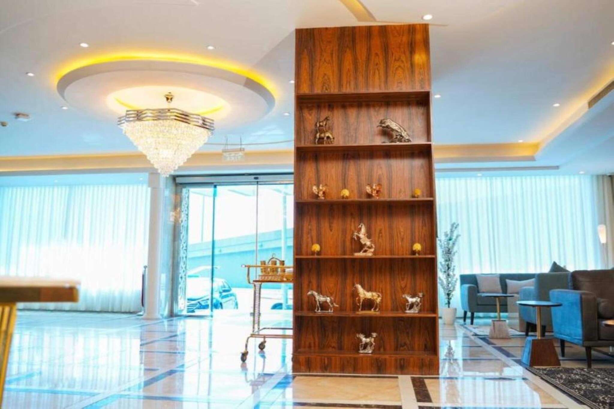 Ground floor: (bedroom(double bed, TV, seating area, electric kettle, air conditioning, telephone), bathroom(bathtub or shower, shower, toilet, bidet, hairdryer, Towels incl., shampoo, body soap))