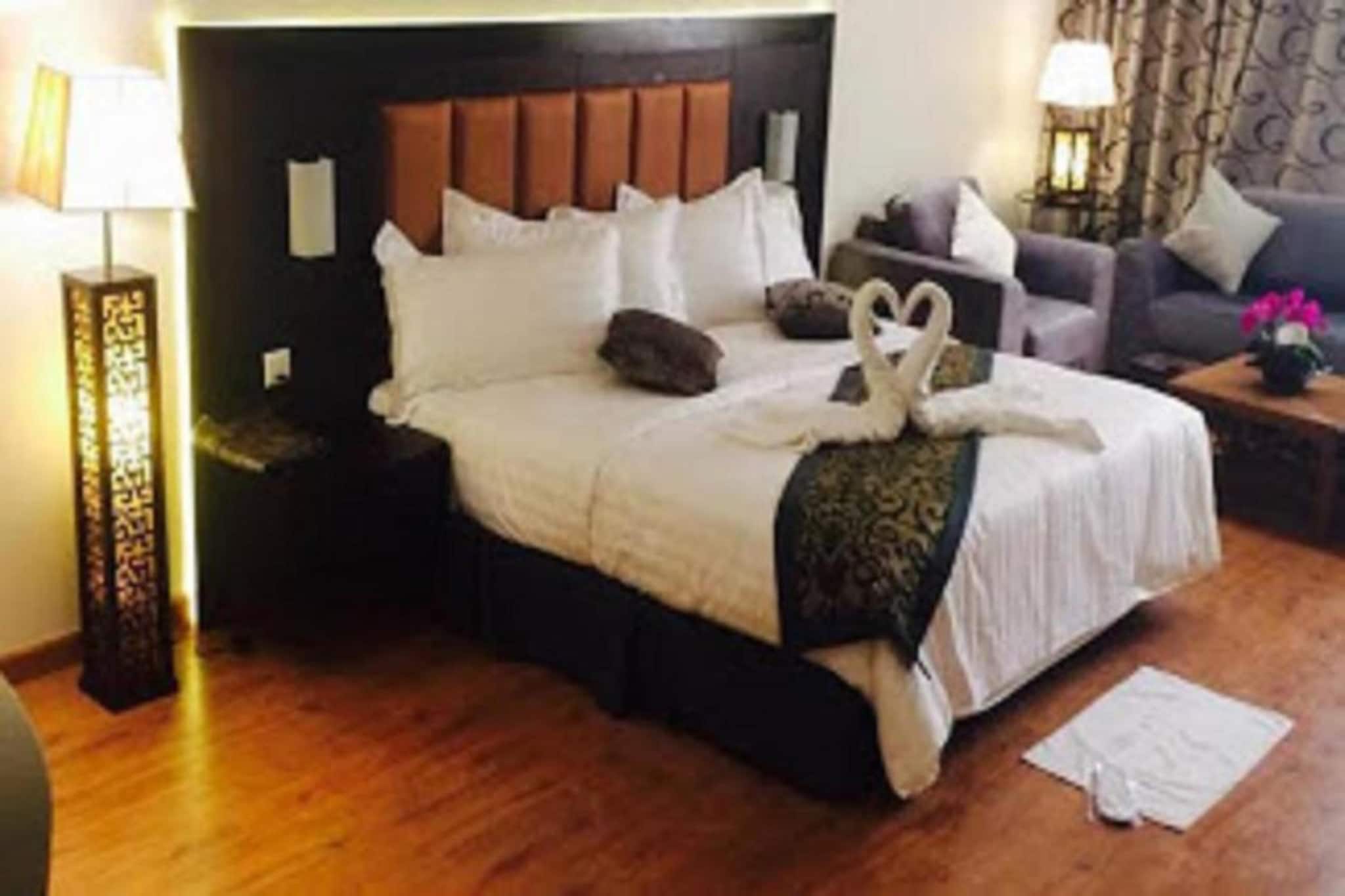 Luxury Living HoneymoonSuite in Sunday Millennia