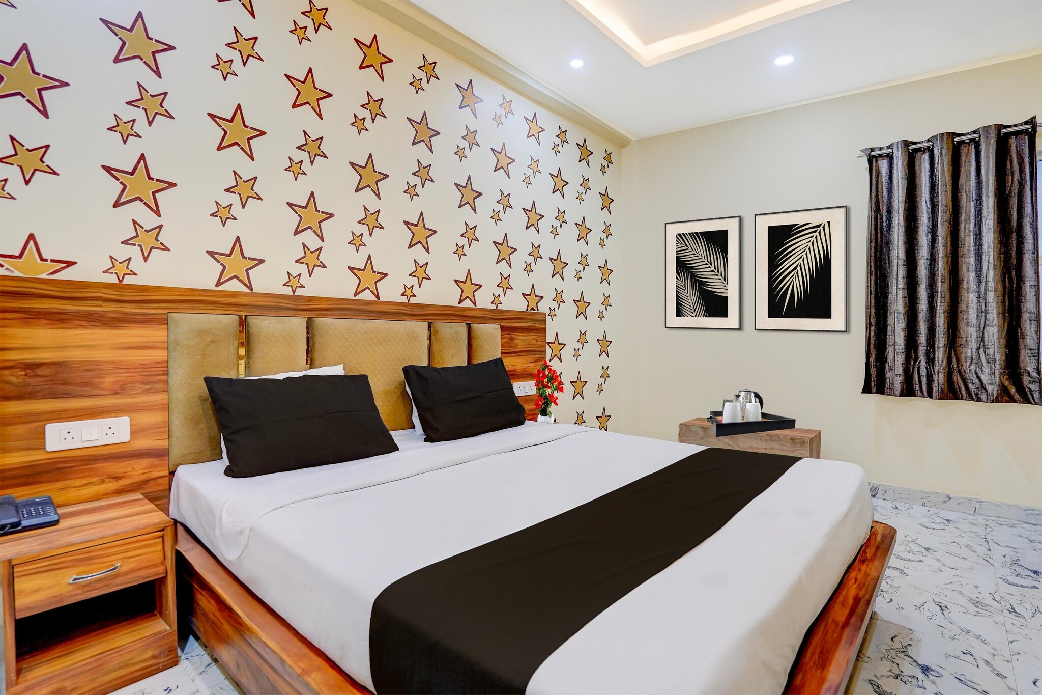 Located within 1.1 km of Manikarnika Ghat and 800 metres of Dasaswamedh Ghat, Super Townhouse Ghunghrani Street Godowlia Formerly Raghuveer Temple offers rooms with air conditioning and a private bathroom in Varanasi. The property is around 4.6 km from Sri Sankata Mochan Hanuman Temple, 4.7 km from Assi Ghat and 4.9 km from Varanasi Junction Railway Station. The accommodation provides room service, a 24-hour front desk and luggage storage for guests.
All units at the hotel are equipped with a seating area, a flat-screen TV with satellite channels and a private bathroom with free toiletries and a bath or shower. The units include a desk.
Popular points of interest near Super Townhouse Ghunghrani Street Godowlia Formerly Raghuveer Temple include Kashi Vishwanath Temple, Kedar Ghat and Harishchandra Ghat. Lal Bahadur Shastri International Airport is 27 km away.
Unmarried couples are warmly welcome at this property.
Guests with local ID proof are warmly welcome.
Early Check-In Policy: A full day’s room rate will be charged for check-ins before 6:00 AM. Complimentary early check-in is available between 6:00 AM and 10:00 AM, subject to room availability.