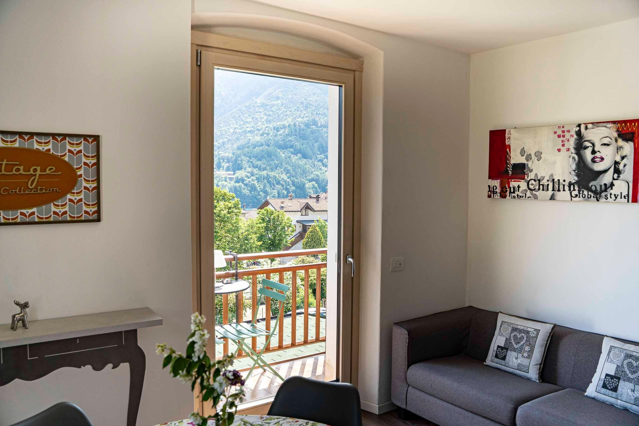 Molina-Living room