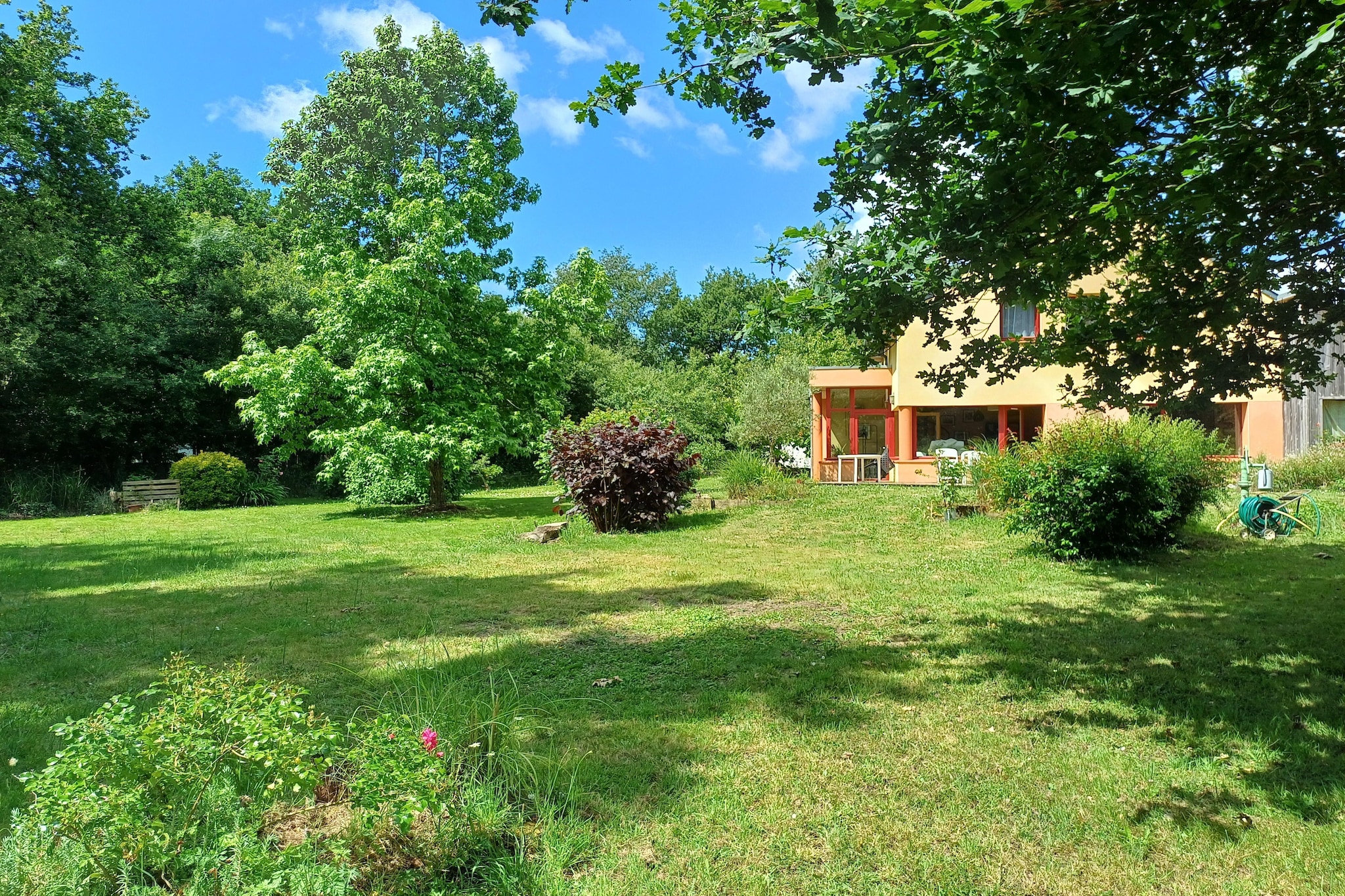 Maison de vacances avec jardin Surzur-Tuinen zomer