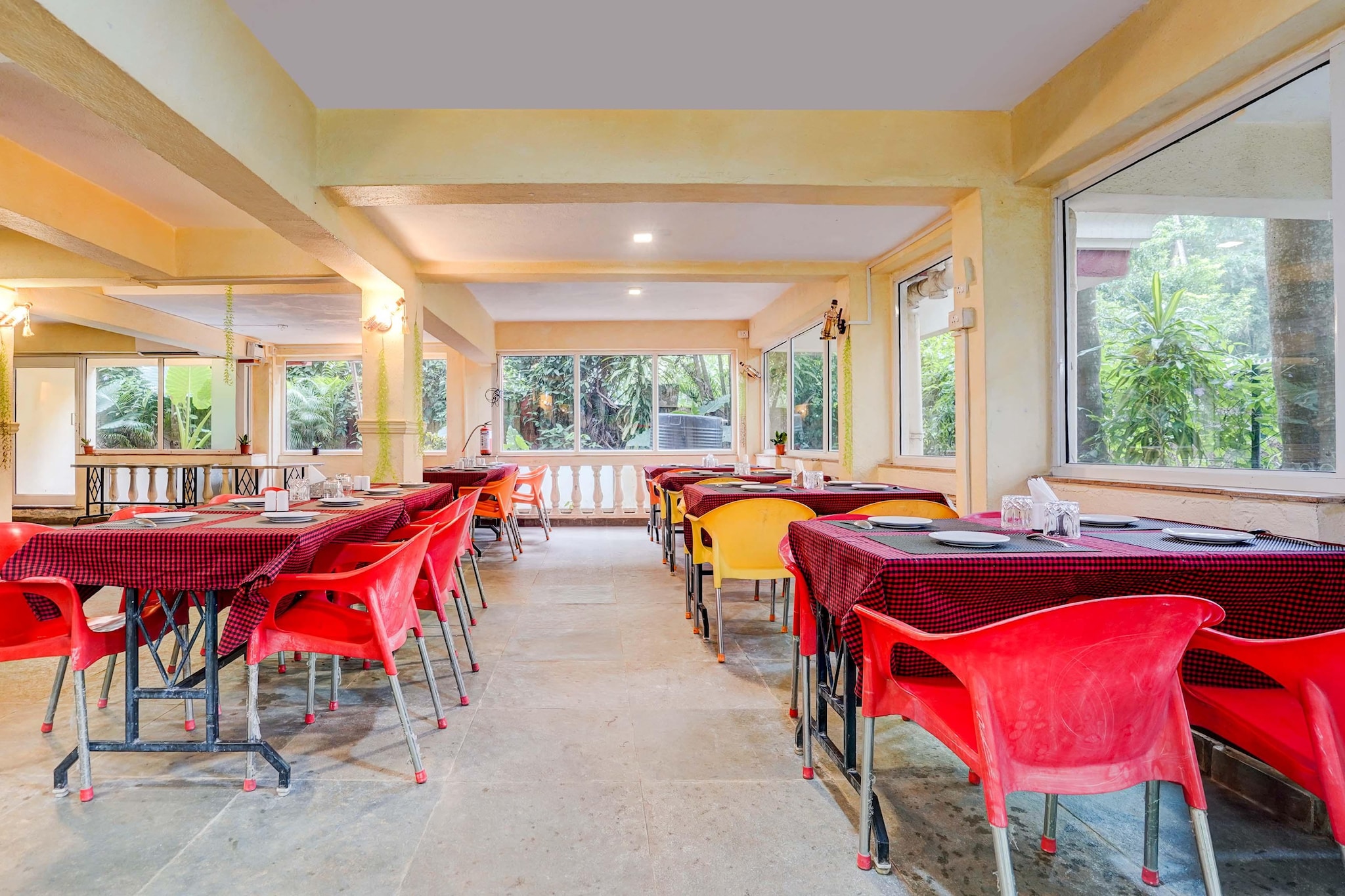 Cozy rooms with Pool Near Calangute Beach Goa