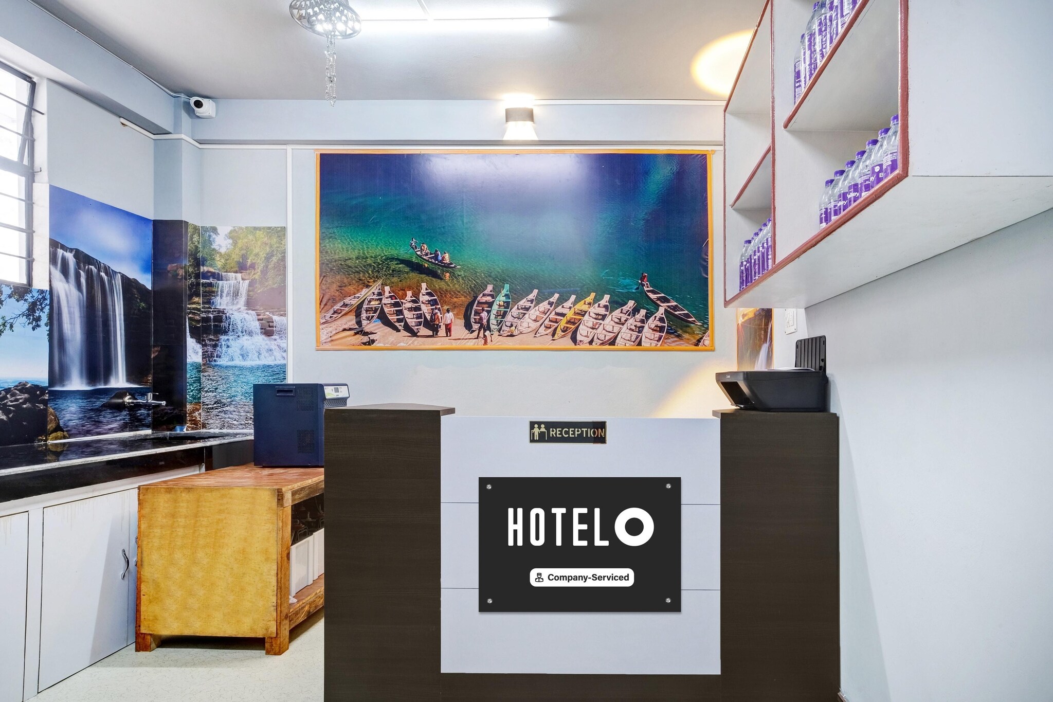 Ground floor: (bedroom(double bed, TV, seating area, air conditioning, telephone, Floor mattress), bathroom(bathtub or shower, shower, washbasin, toilet, Towels incl., shampoo, body soap, hot water))