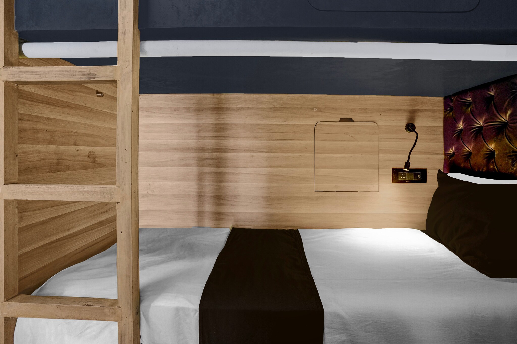 Ground floor: (bedroom(double bed, TV, seating area, air conditioning, telephone), bathroom(bathtub or shower, shower, washbasin, toilet, Towels incl., shampoo, body soap, hot water))