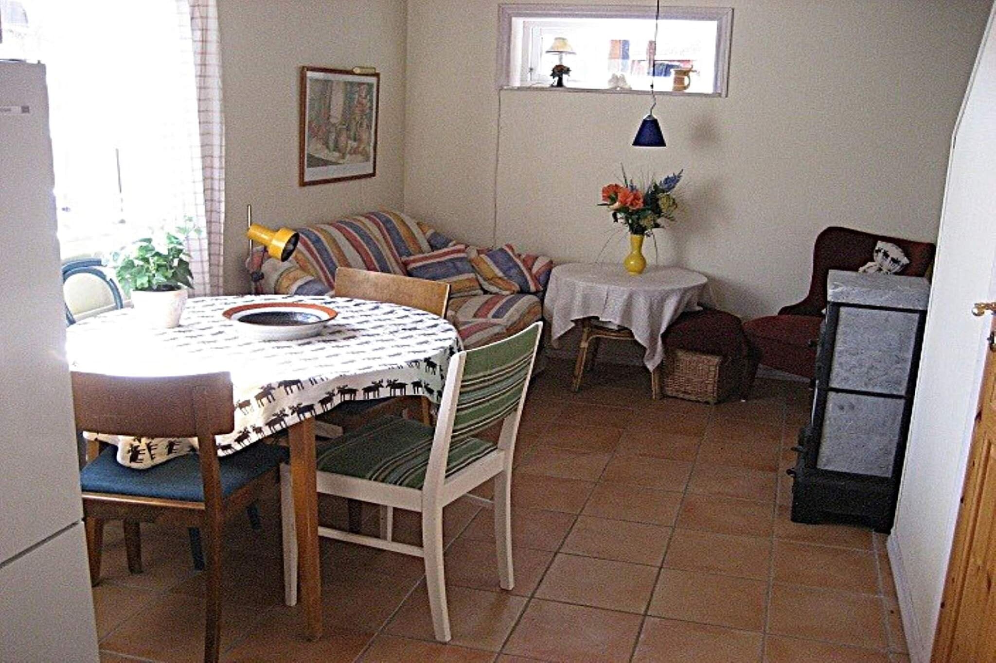 Living room, Kitchen(cooker(electric), coffee machine, microwave, fridge-freezer), mezzanine(single bed, double bed), heating(electric), garden furniture, sun loungers