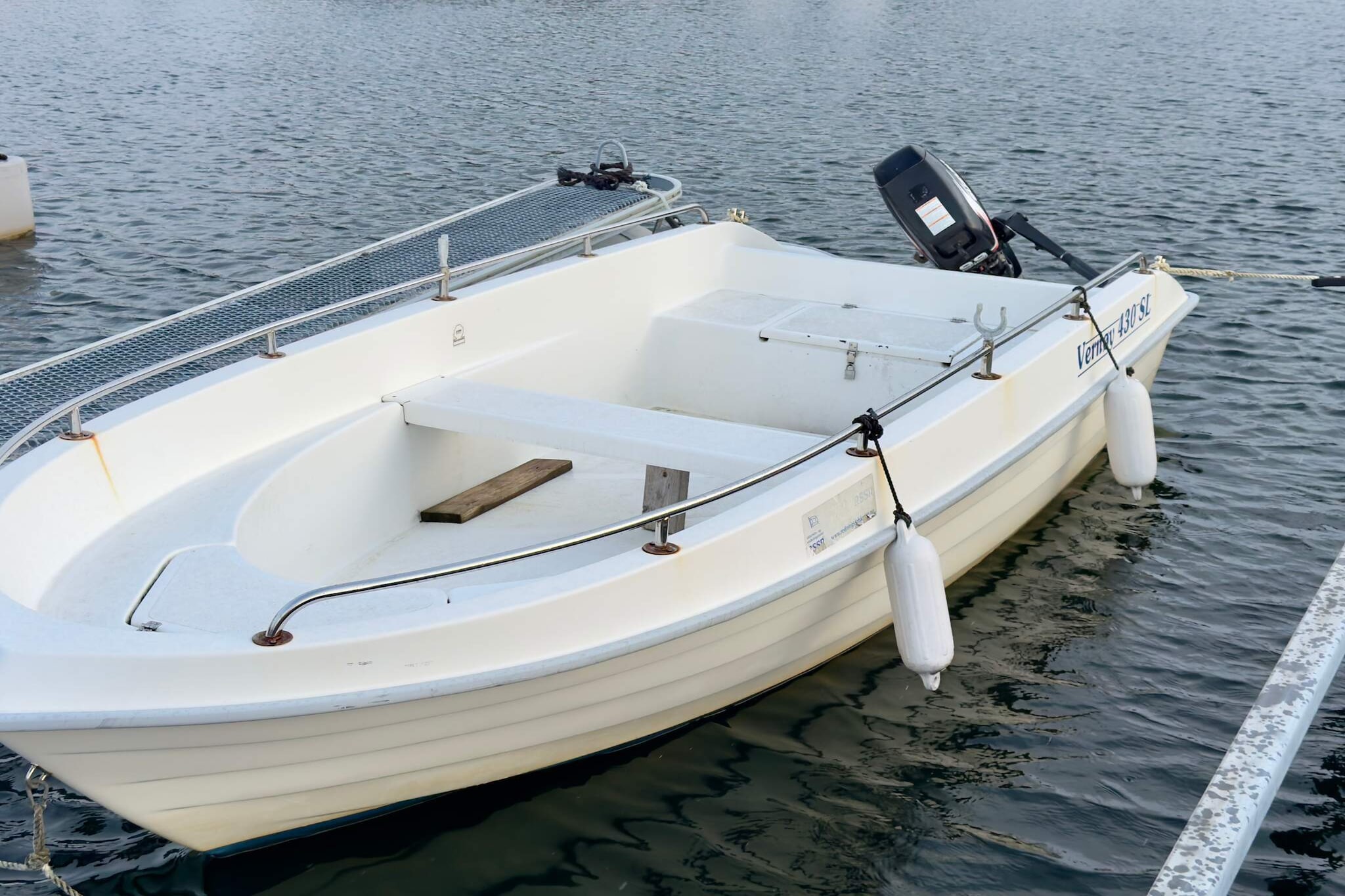 Welcome to an great holiday home for several families/friends travelling together on the beautiful West coast. The holiday house is a gem located on Øygarden right outside Bergen. The house is beautifully furnished and has everything you need for a successful holiday. Well equipped kitchen and 2 bathrooms. The holiday house has a total of 260m2, of which the first floor is 130m2 with a pitched roof; ceiling height 190cm. From the first floor there is a great view of the sea and a spacious balcony where you can enjoy the evening sun in comfortable chairs. In the main bathroom there is a sauna with room for 4-5 people. Both bedrooms on the ground floor are tastefully furnished, each with a double bed and plenty of cupboard space. 3 of the bedrooms upstairs have a good sofa bed (W: 150cm), and the last room has a bed where you can pull out extra sleeping space. All 4 bedrooms upstairs have their own comfortable chairs. 100 meters to a beautiful sandy beach with great swimming opportunities. Two boats for rent in floating jetty 250 meters from the house. 1 pc 21 foot Øien 620F with 70 HP Yamaha, Garmin 92CV gps, echo sounder and chart plotter, 6 rod holders, flushing pump 1 pc 14 foot boat with 9.9 HP Suzuki 2-stroke engine The area is great for hikes in beautiful nature and a great starting point for trips to Bergen with its many tourist attractions such as the fish market, Fløyen, Bryggen, Ulriken and the art museums. The holiday home and boats are NOT let to fishing groups.