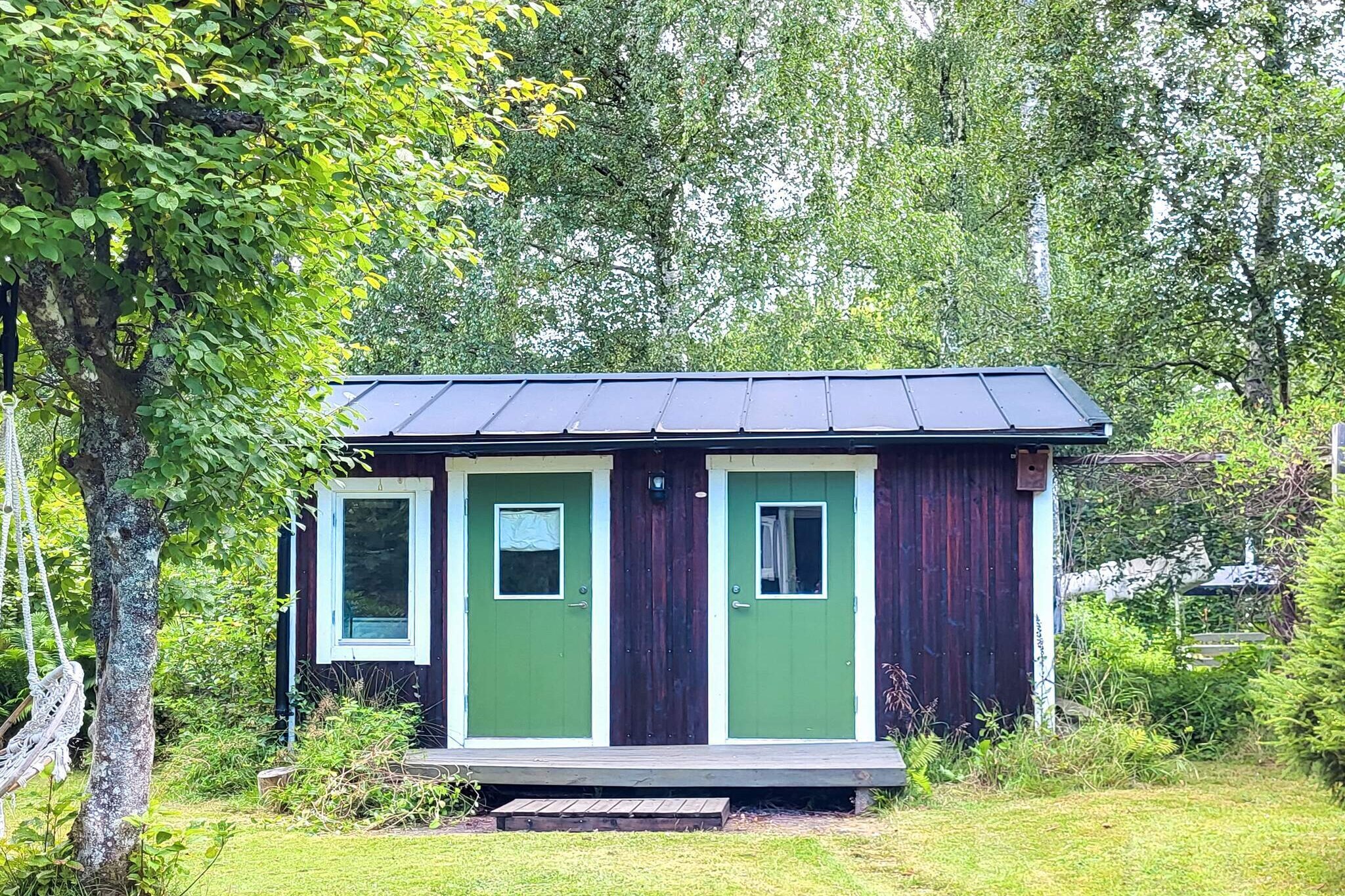 Annex: (2x double bed)\n\nInternet Access DSL, Living room(TV, chromecast), Living room(double bed), Kitchen(veranda, cooker(electric), coffee machine, oven, microwave, dishwasher, fridge-freezer), bedroom(single bed), bedroom(single bed), bathroom(washbasin, toilet), bathroom(washbasin, shower), balcony, heating(electric), garden, garden furniture, air to air heatpump