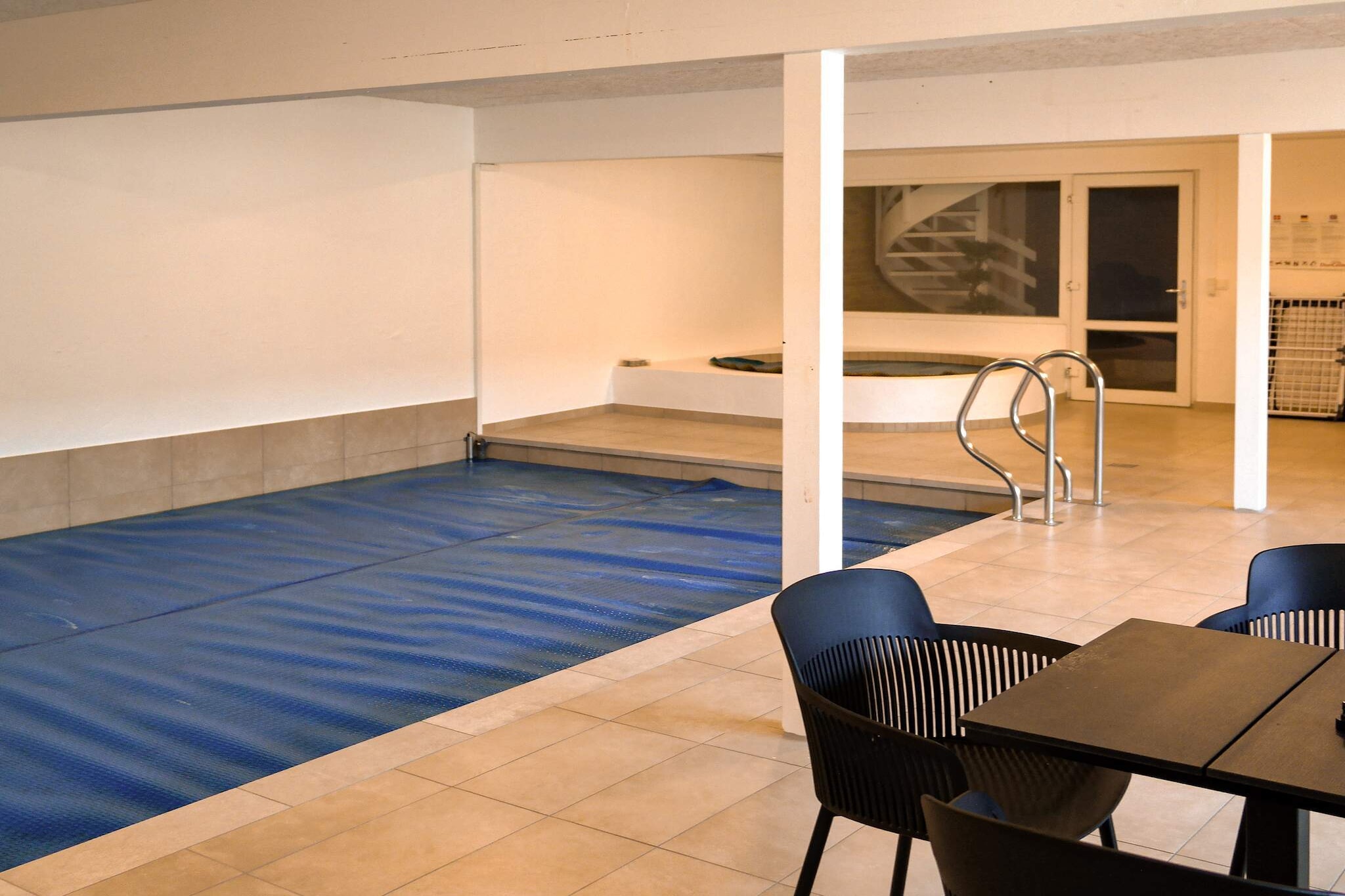 5 Sterne Ferienhaus in Blokhus-Schwimmbad