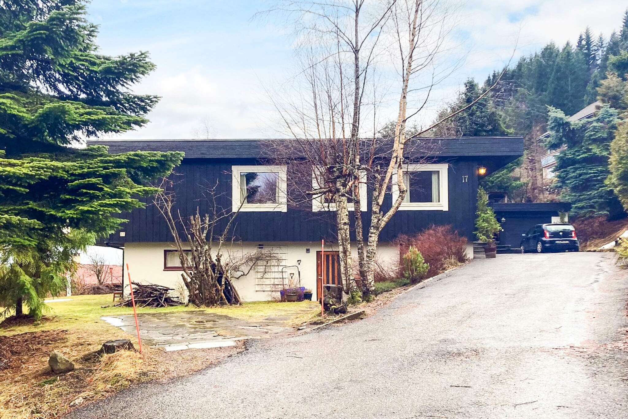 Internet Access DSL, open kitchen(cooker(electric), hood, coffee machine(filter), microwave, dishwasher, fridge, freezer(200-249L), tumble dryer, washing machine), Living/bed room(70 m2)(TV(german television channels, norvegian TV channels )), bedroom(double bed, double folding bed), bedroom(double bed), bedroom(single bed), bathroom(floor heating)(washbasin, shower), bathroom(washbasin, toilet), garage, heating(electric), terrace(50 m2), terrace(roofed, 9 m2), garden, garden furniture, BBQ, parking, fish cleaning table, air to water heatpump