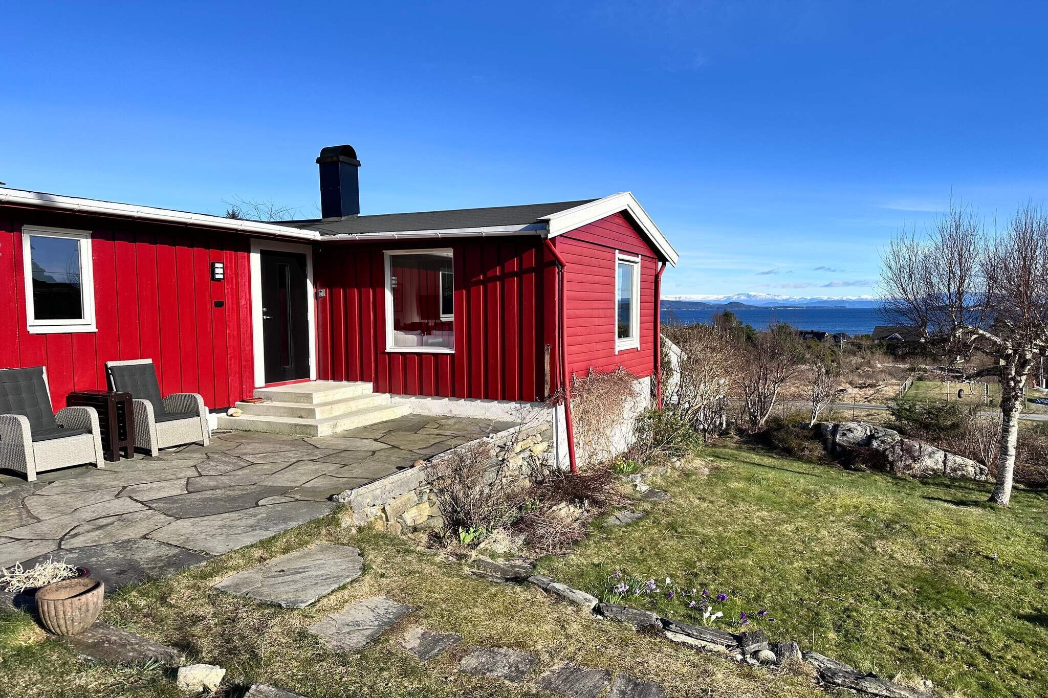 6 person holiday home in KLOKKARVIK