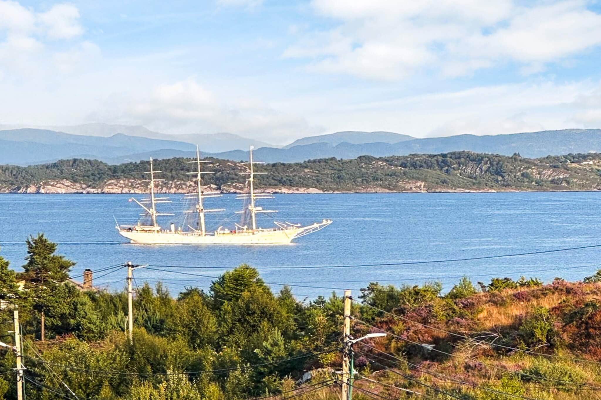 6 person holiday home in KLOKKARVIK