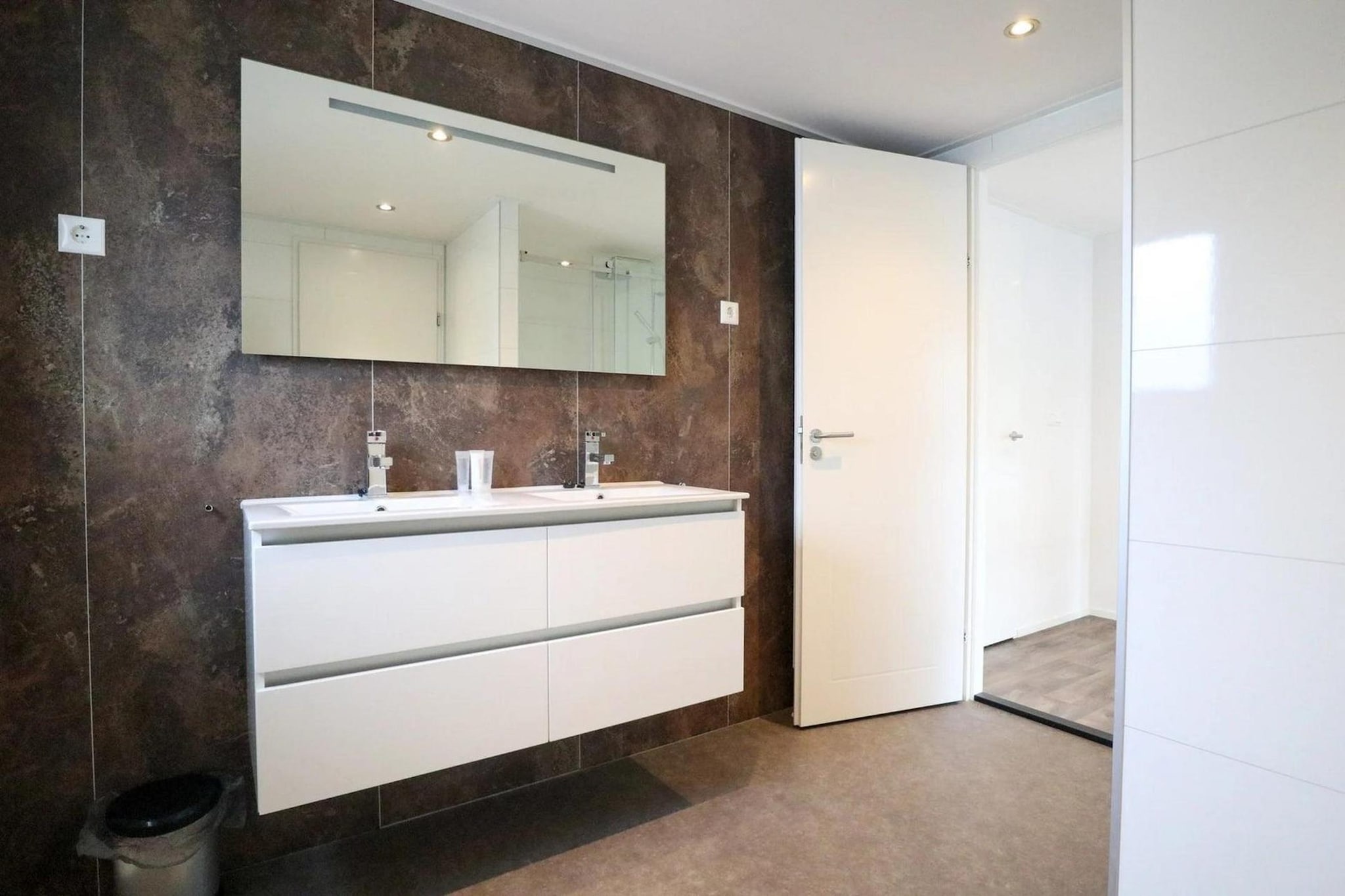 Cube Magnifique 6 - Badezimmer
