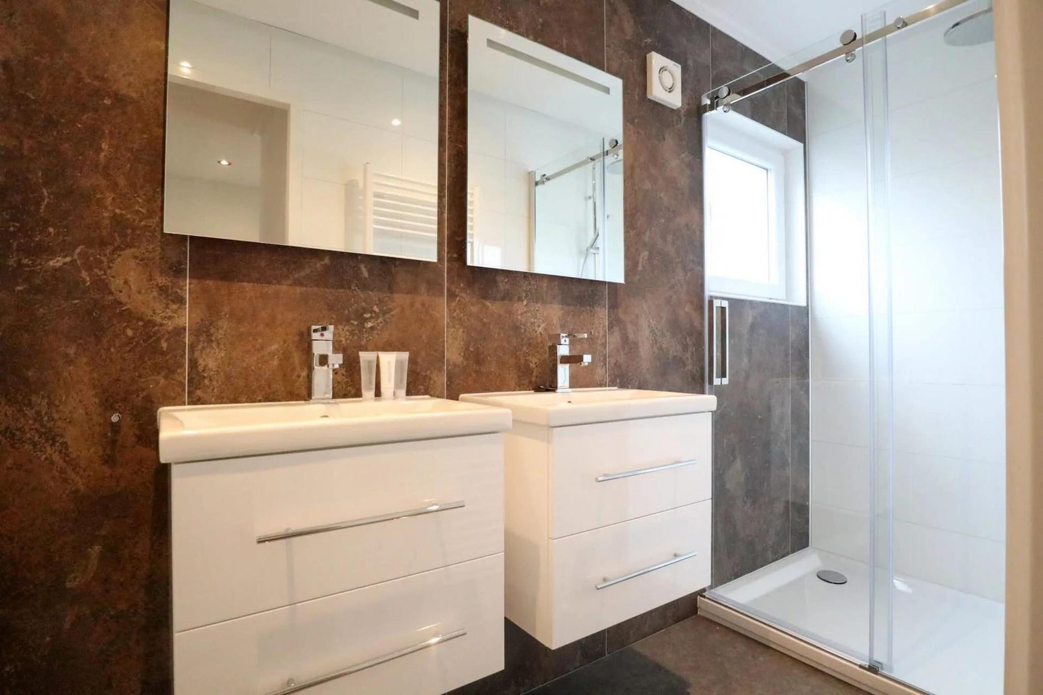 Cube Magnifique 6 - Badezimmer