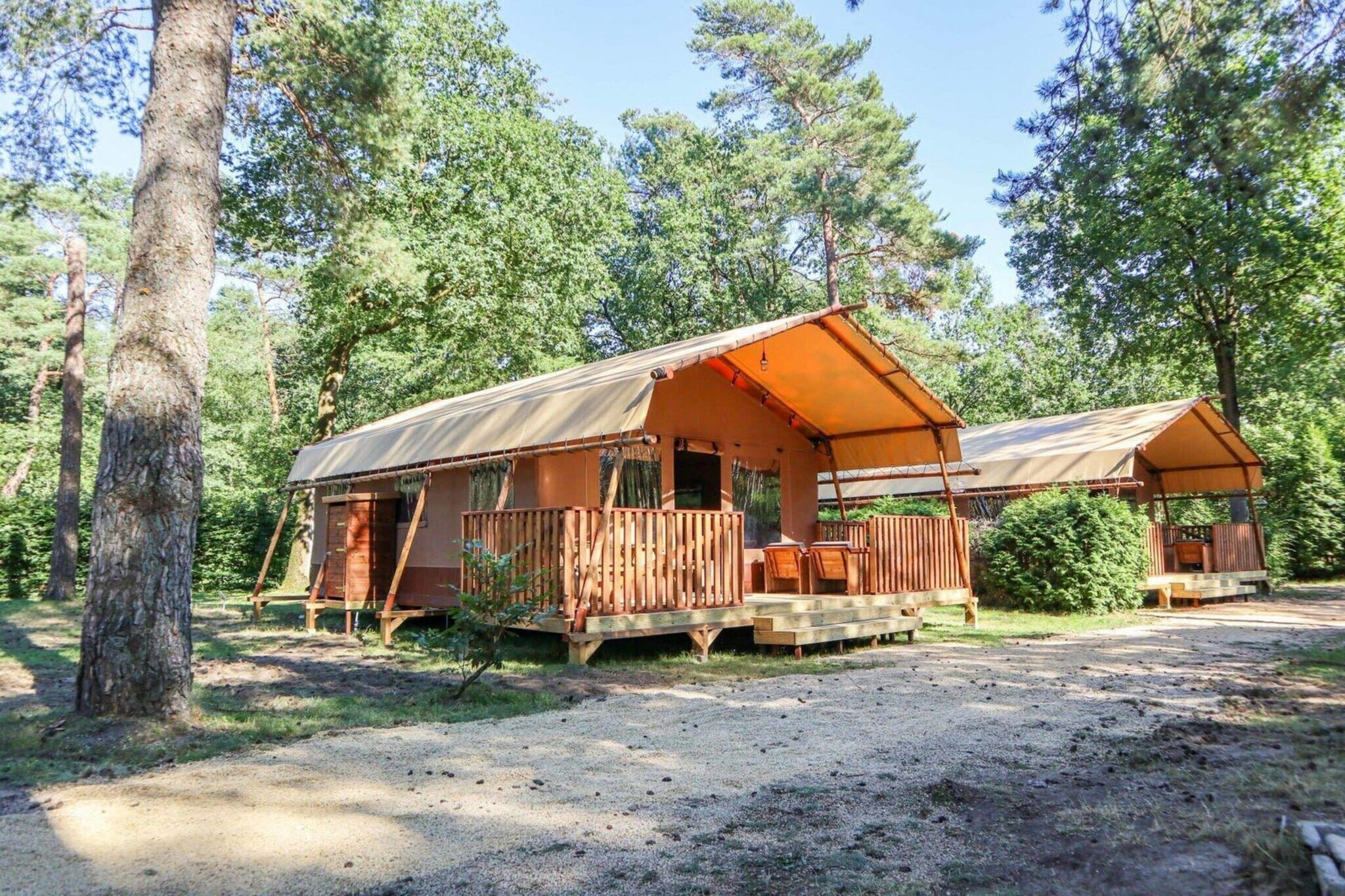 Lodgetent 4 - Buitenkant zomer