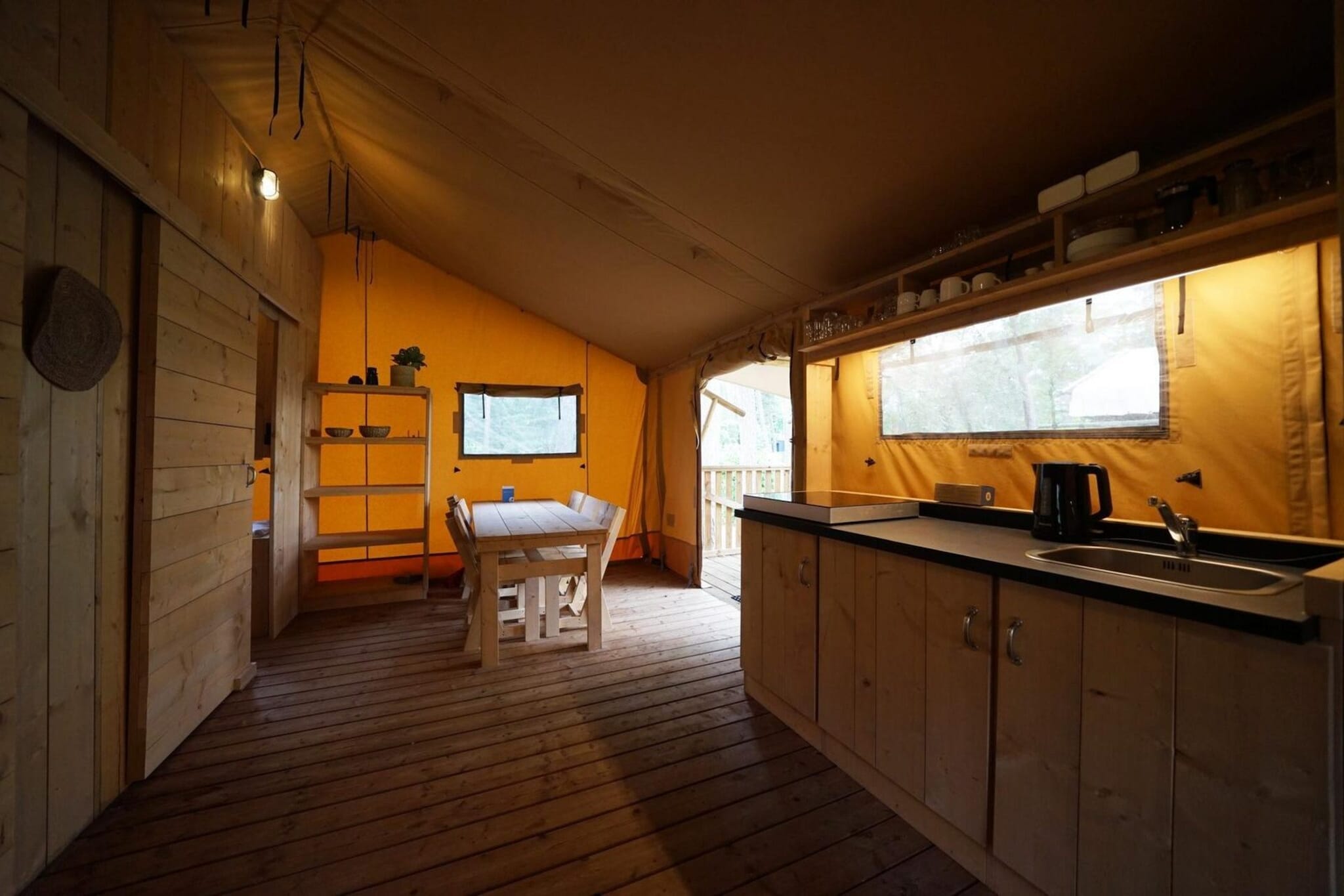 Lodgetent 4 - Keuken