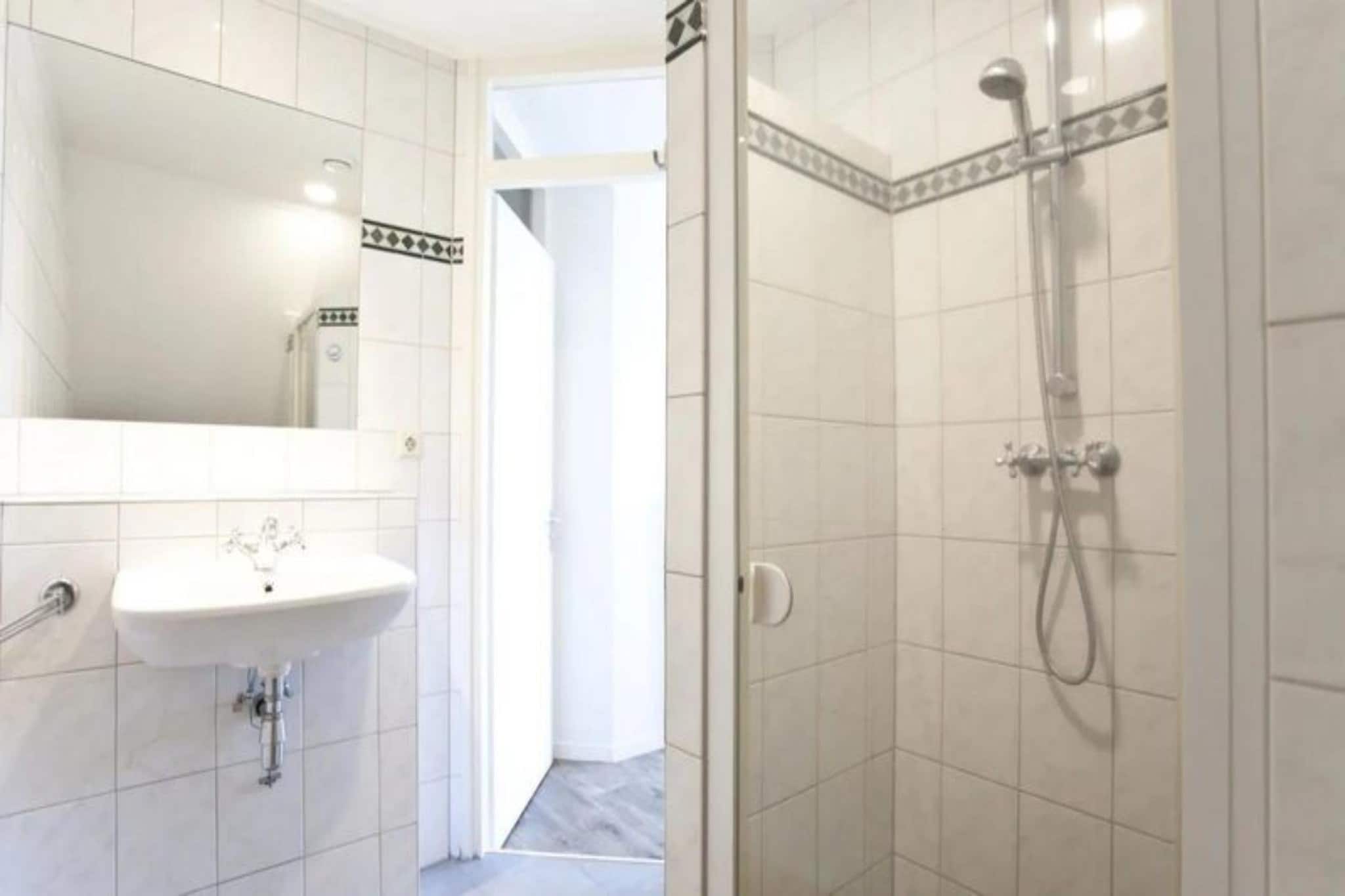 Group accommodation 18 - Badkamer