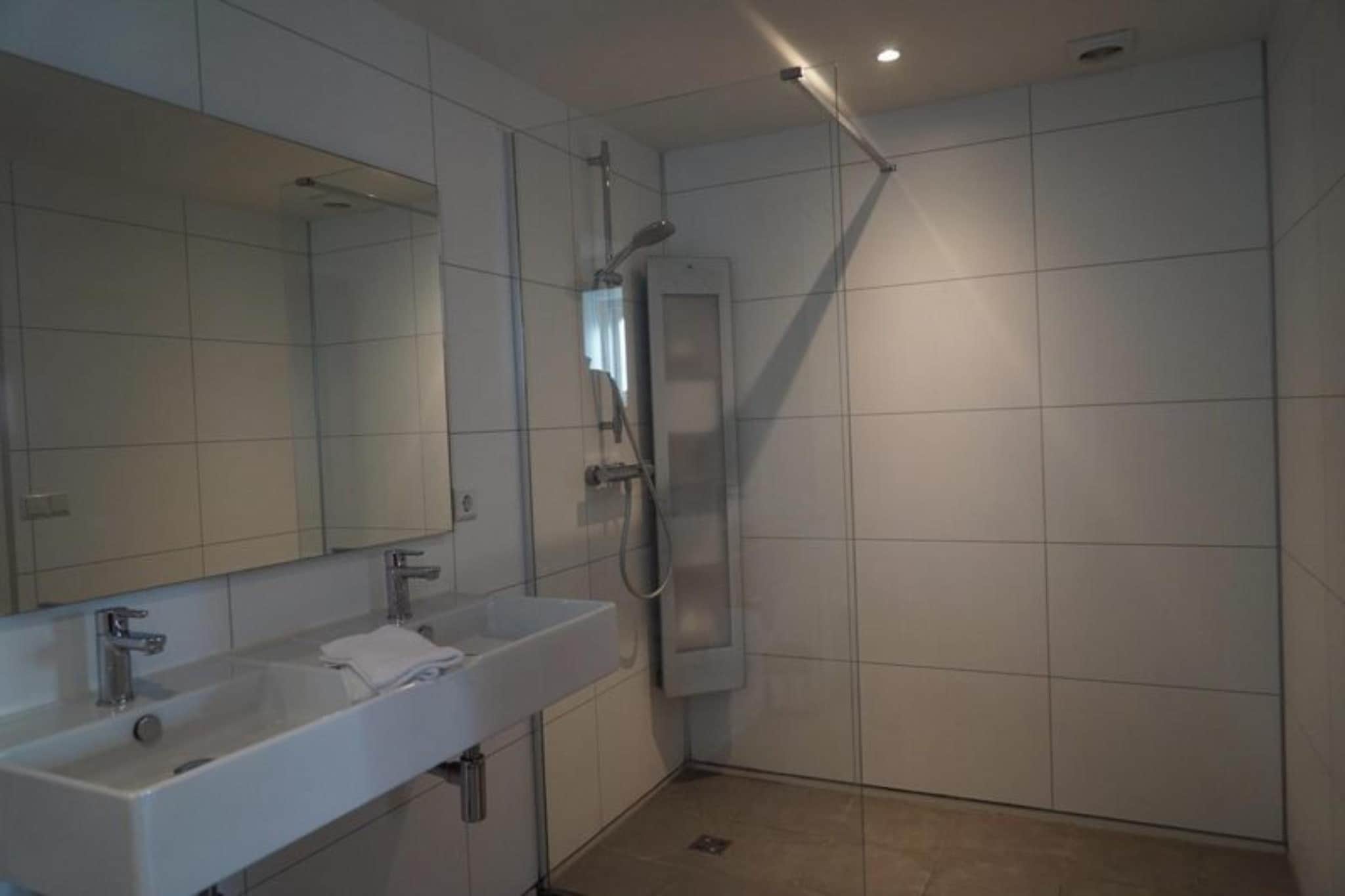 Comfort Connecting Room 10 - Badkamer